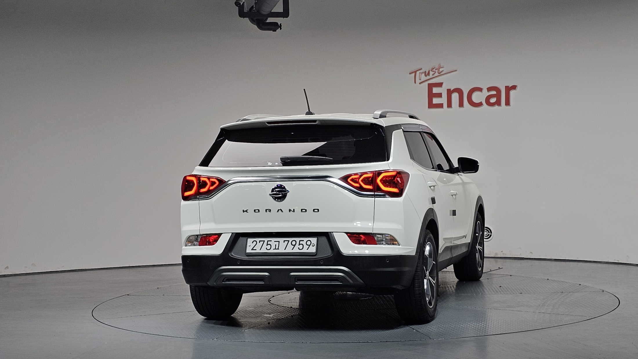 SSANGYONG KORANDO photo 2