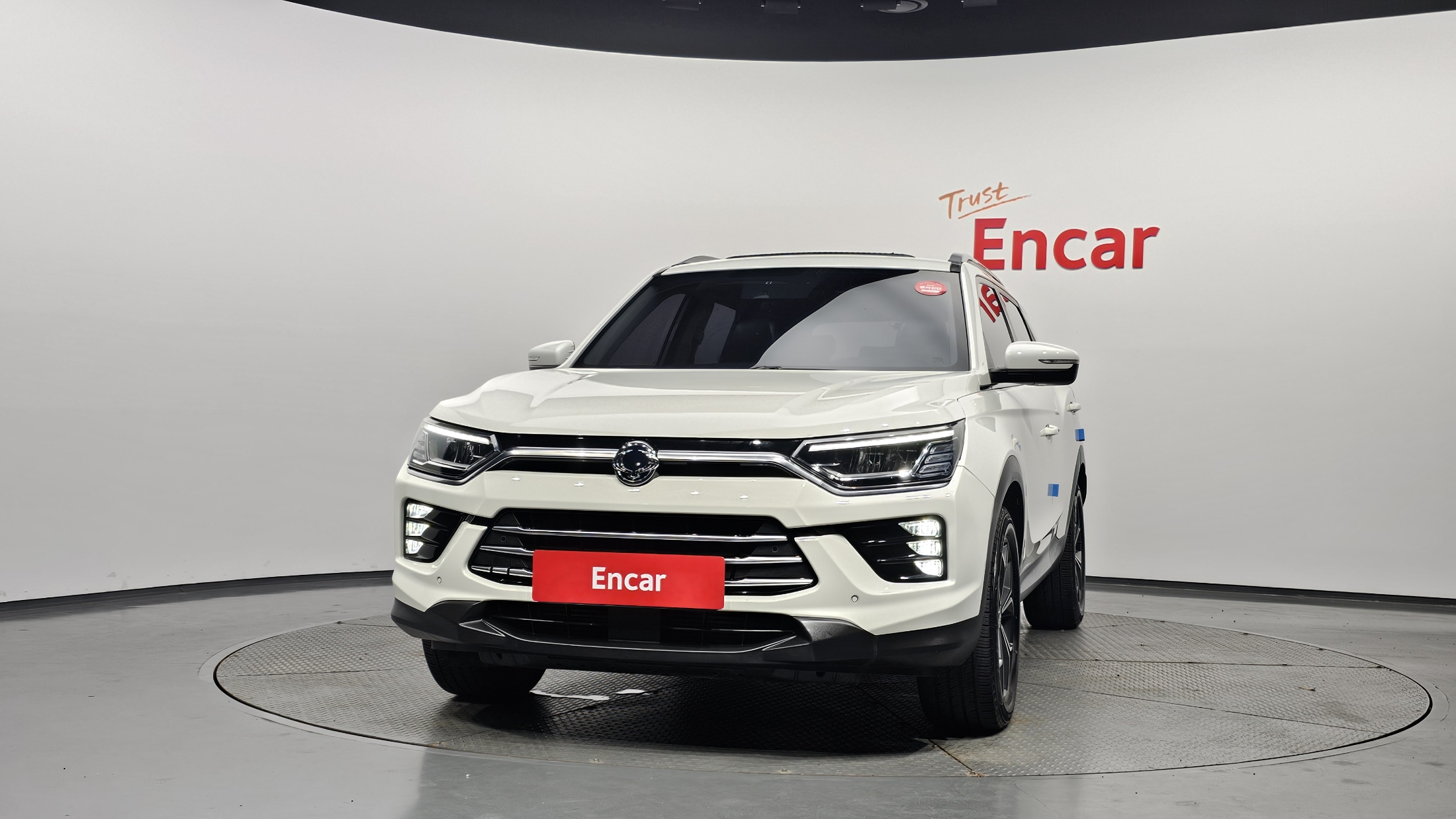 SSANGYONG KORANDO photo 3