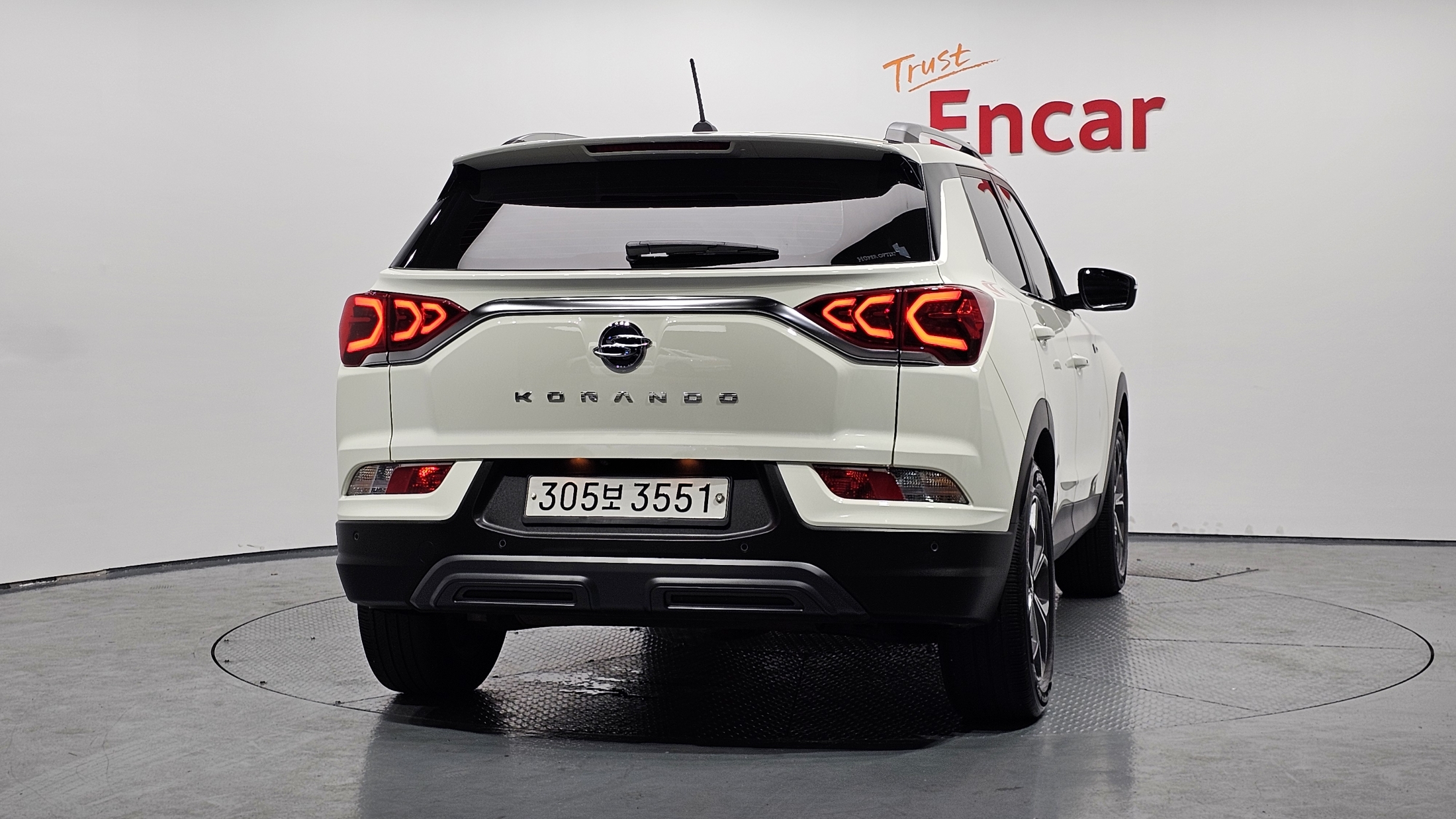 SSANGYONG KORANDO photo 3