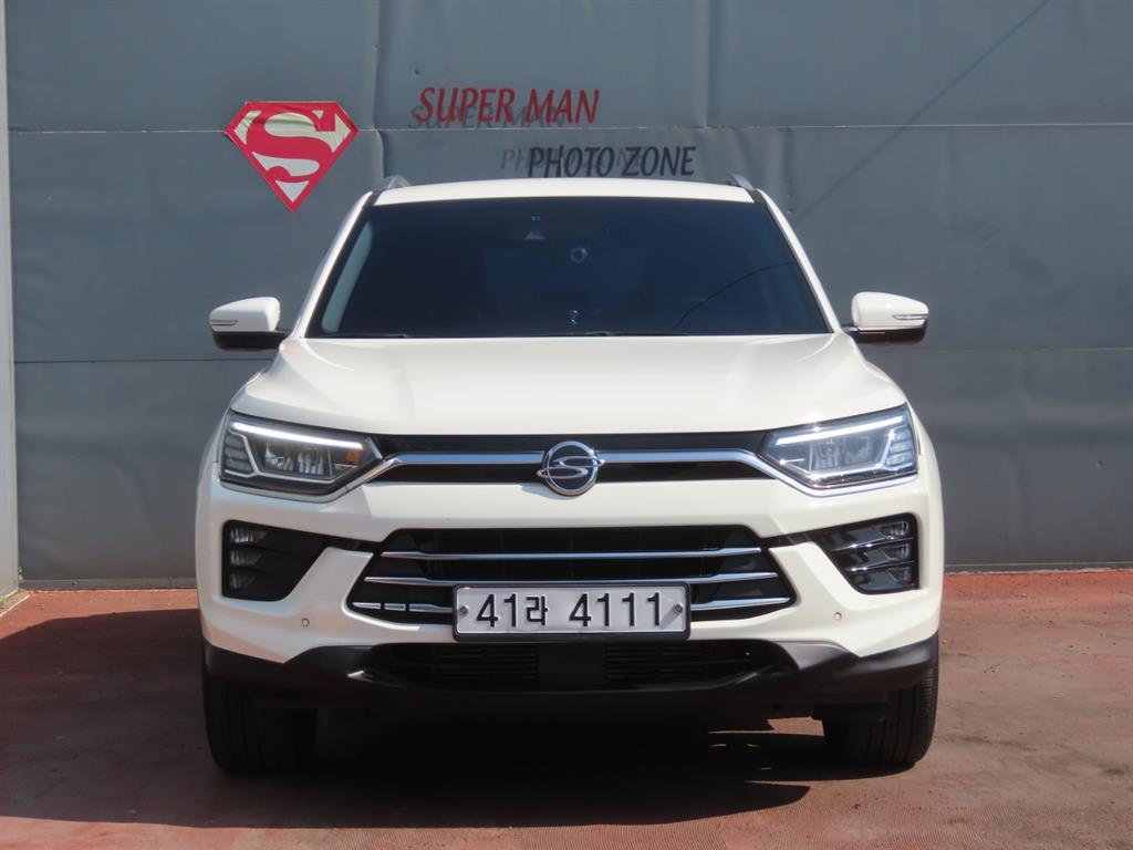 SSANGYONG KORANDO photo 2