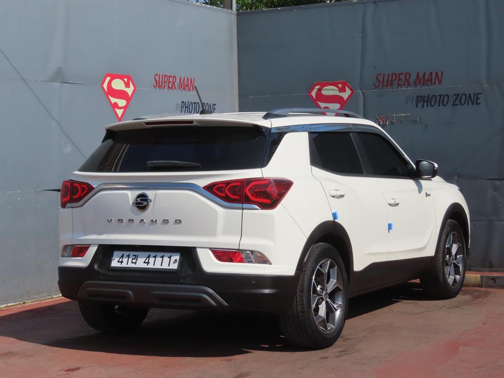 SSANGYONG KORANDO photo 3
