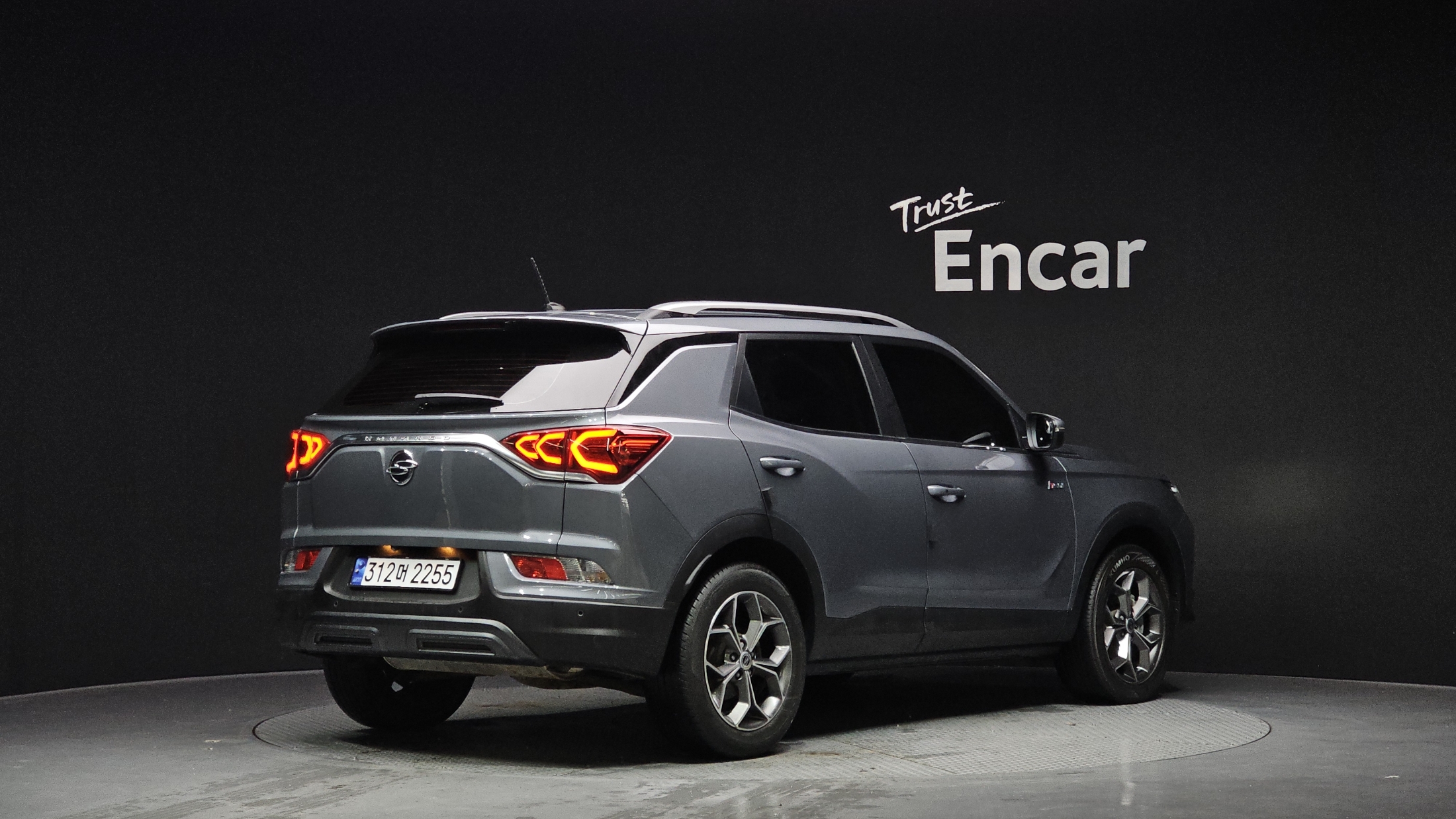 SSANGYONG KORANDO photo 2