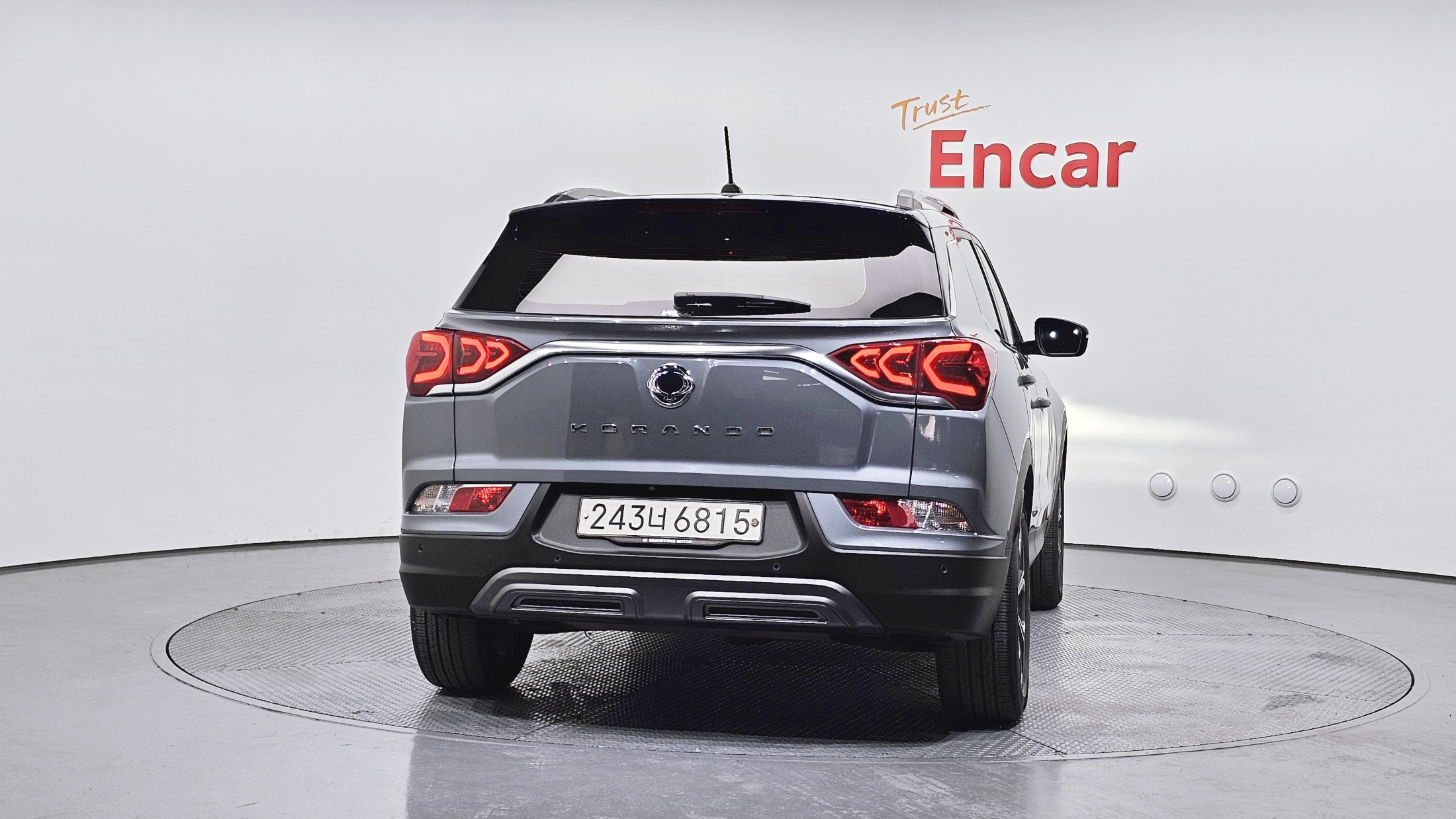 SSANGYONG KORANDO photo 3