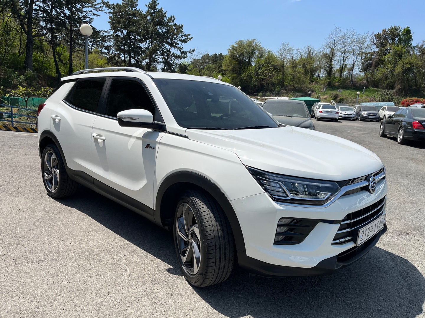 SSANGYONG KORANDO photo 2