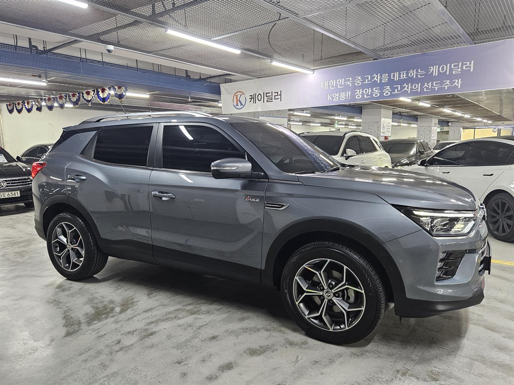 SSANGYONG KORANDO photo 3