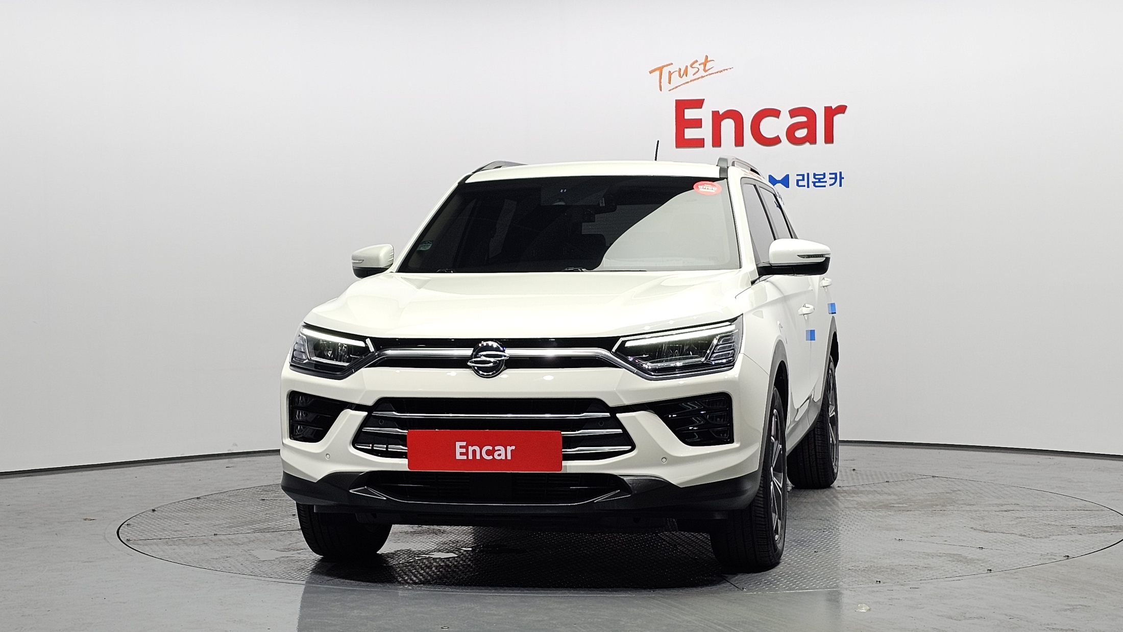 SSANGYONG KORANDO photo 3