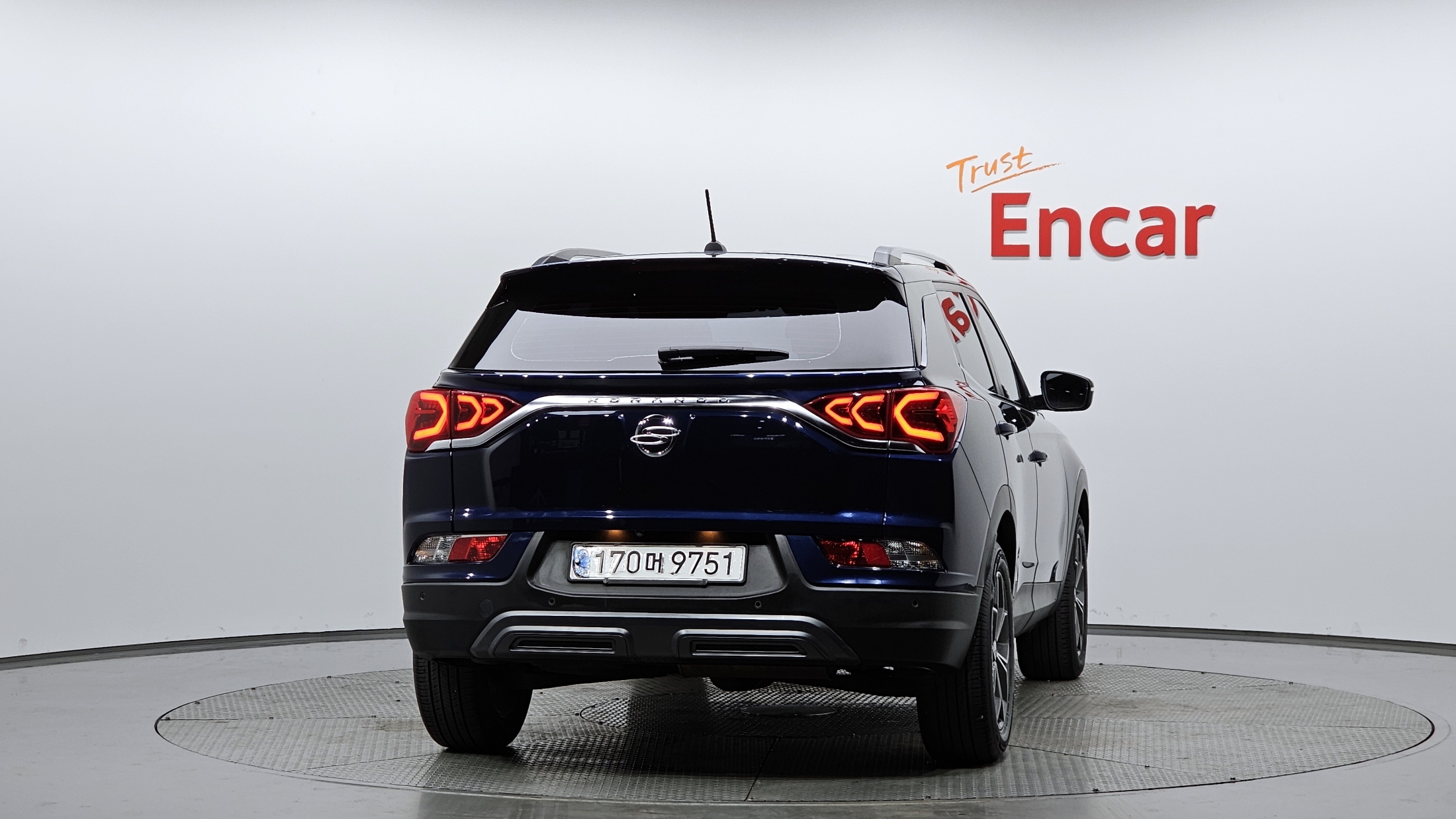 SSANGYONG KORANDO photo 3