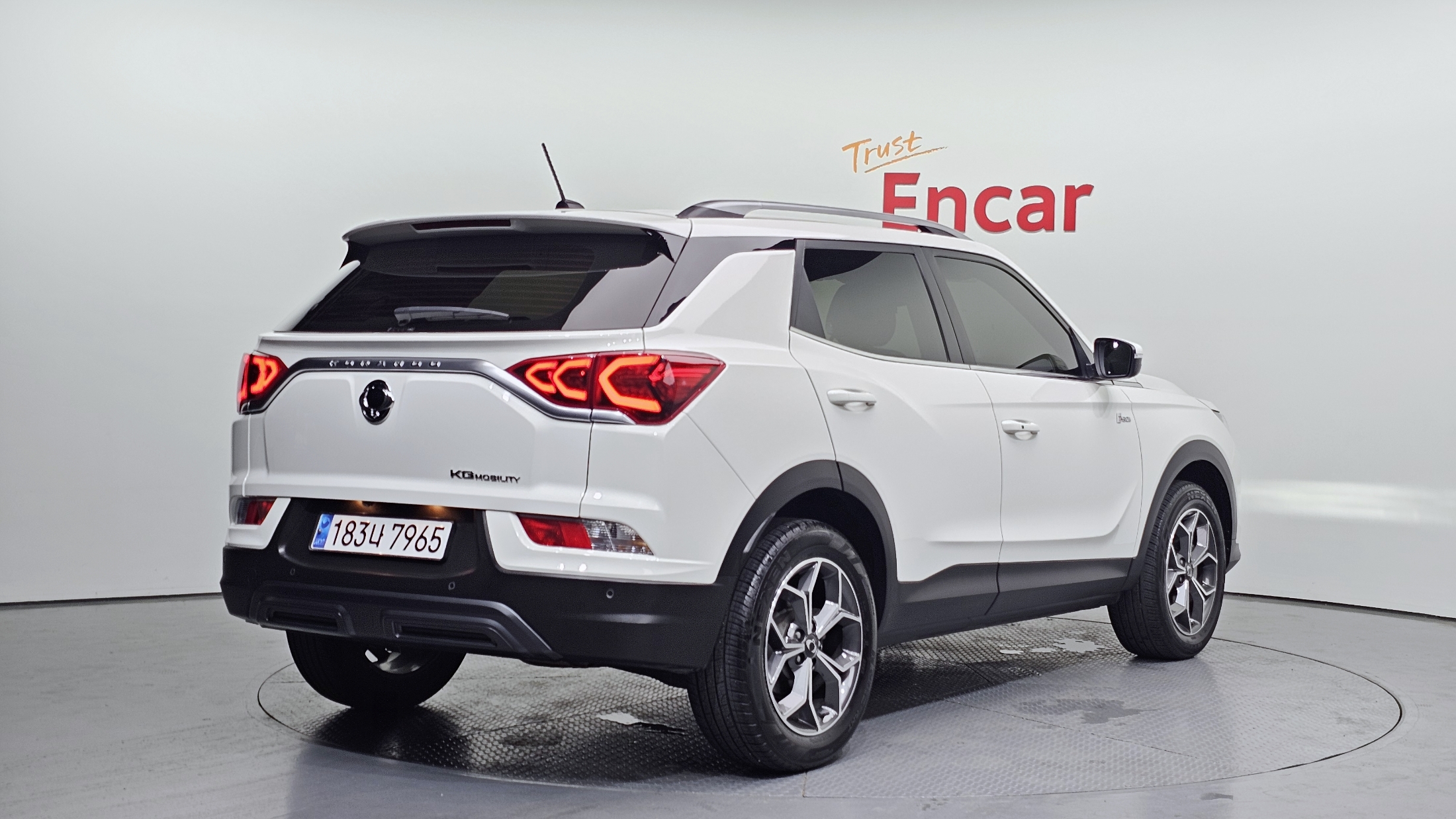 SSANGYONG KORANDO photo 2