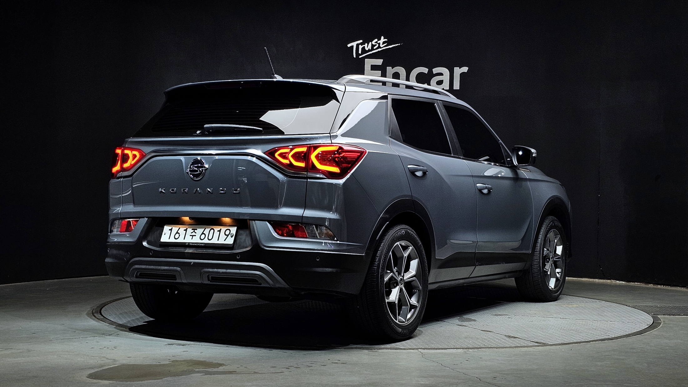 SSANGYONG KORANDO photo 2