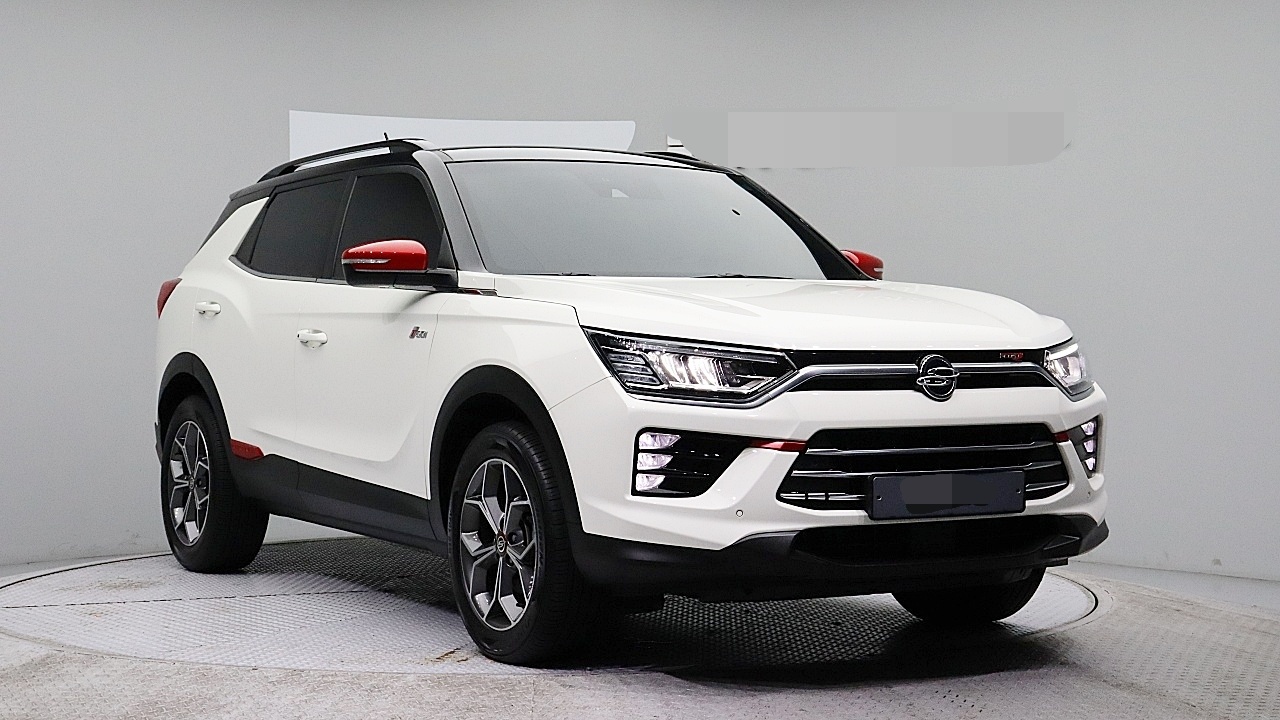 SSANGYONG KORANDO photo 3