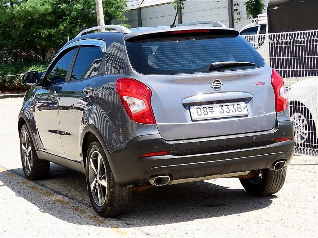 SSANGYONG KORANDO photo 3