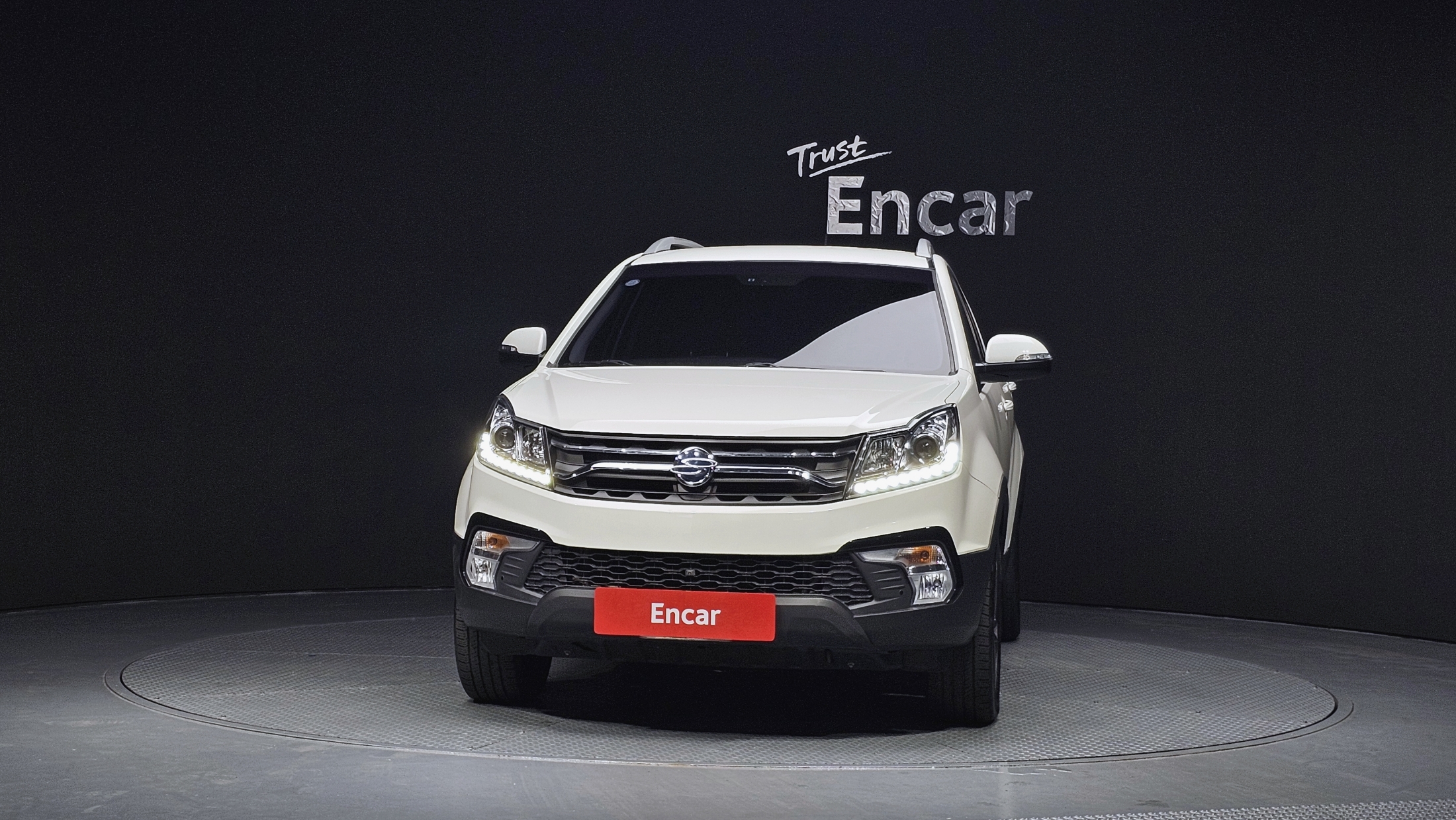 SSANGYONG KORANDO photo 3
