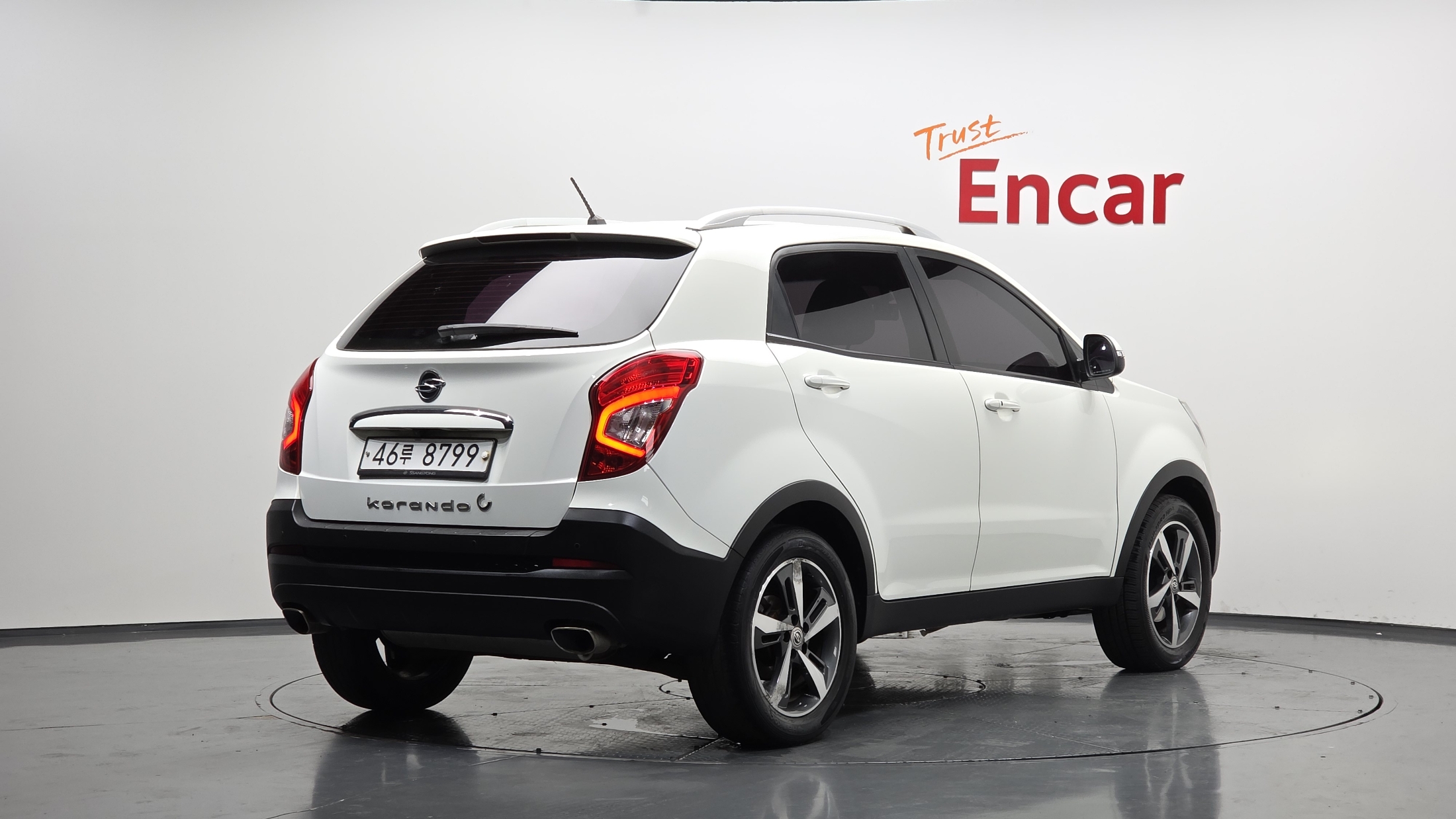 SSANGYONG KORANDO photo 2