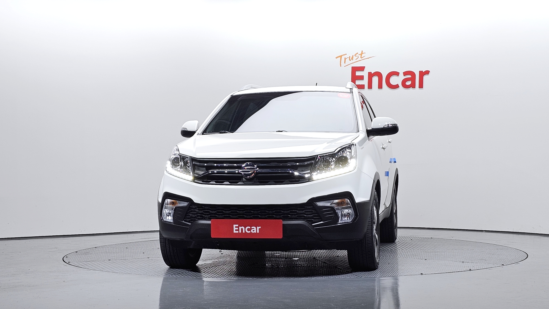 SSANGYONG KORANDO photo 3