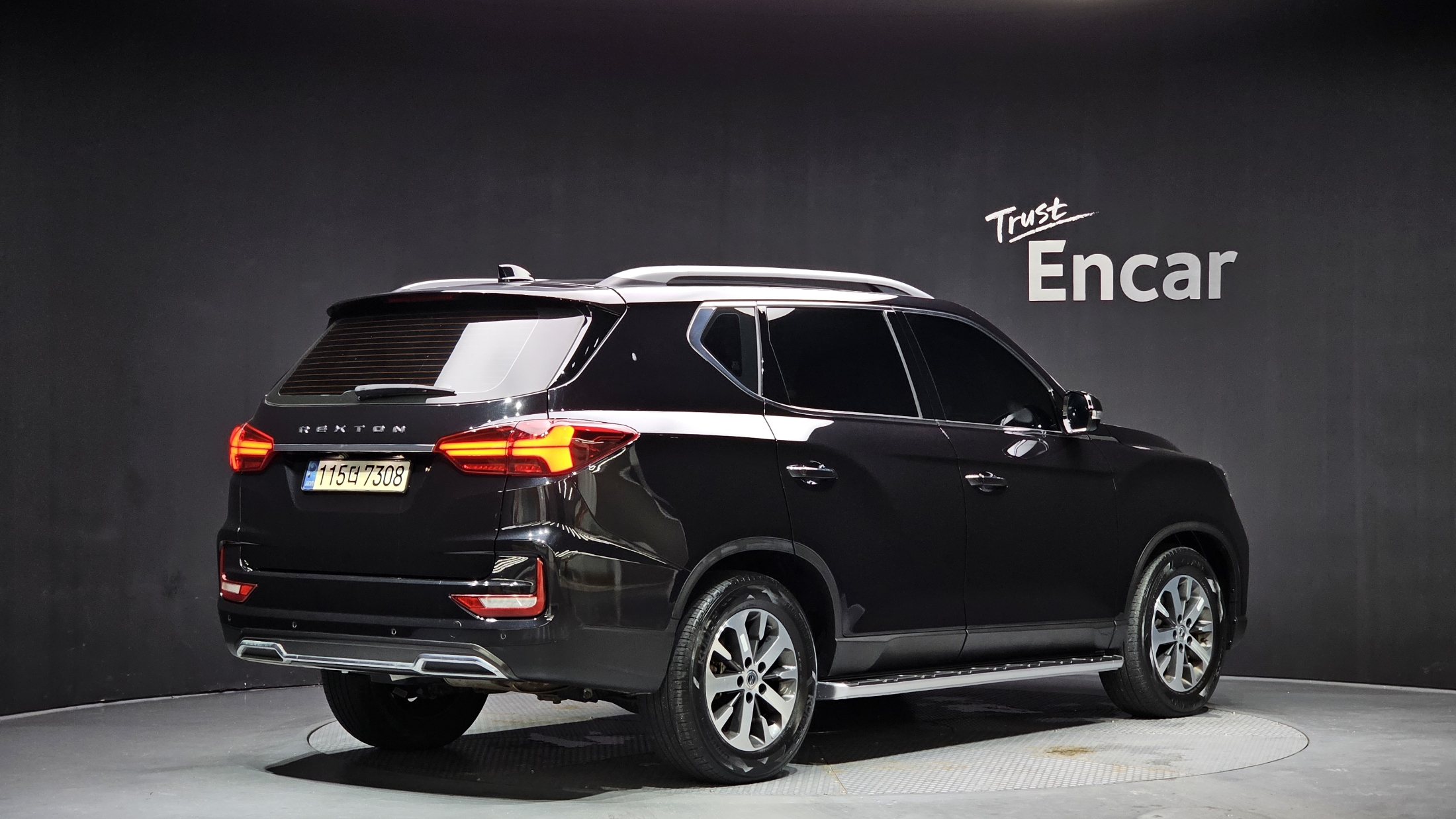 SSANGYONG REXTON photo 2