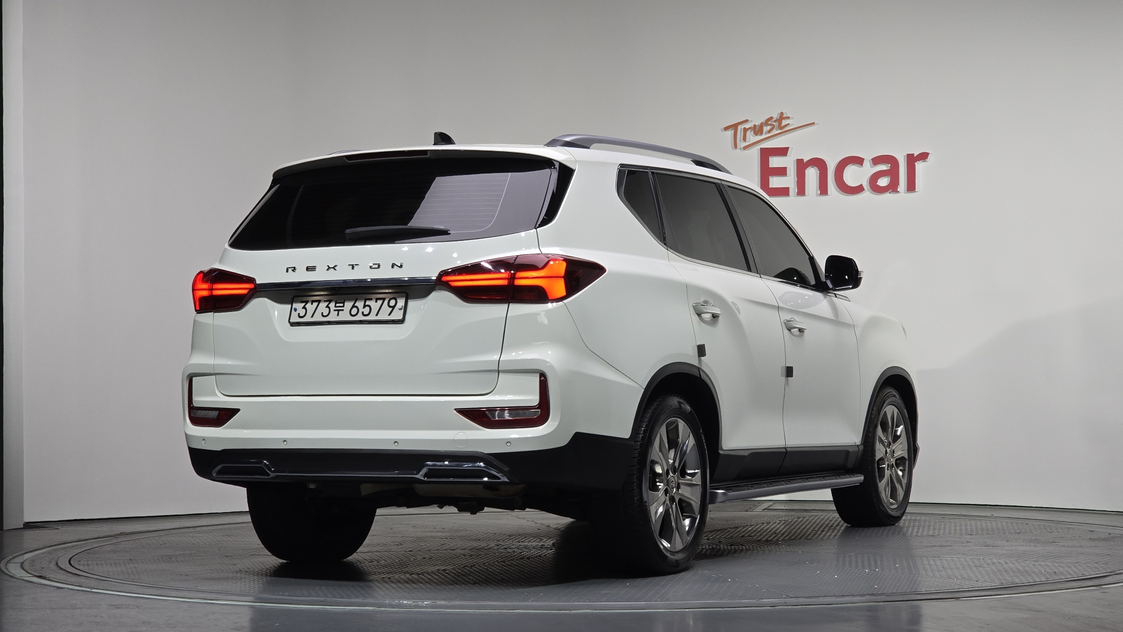 SSANGYONG REXTON photo 2