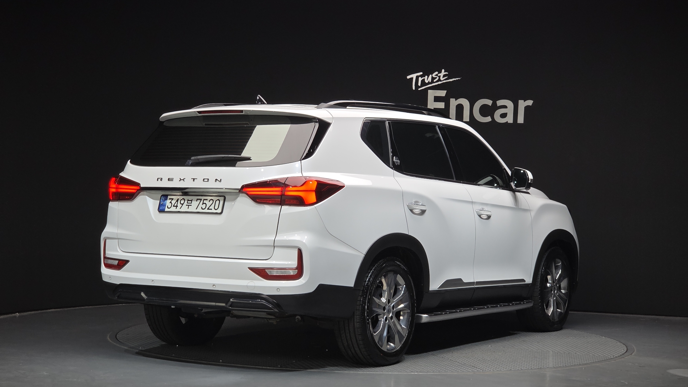 SSANGYONG REXTON photo 2