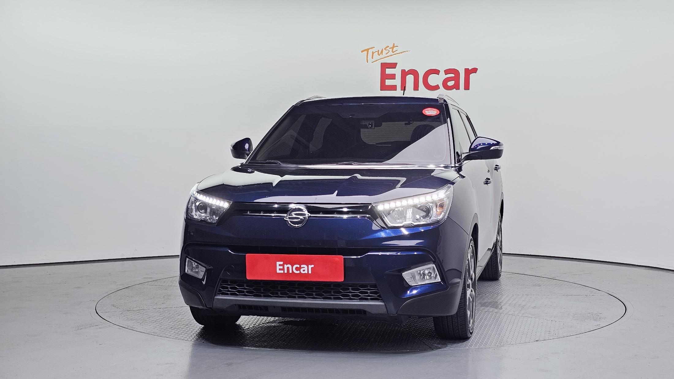 SSANGYONG TIVOLI photo 3