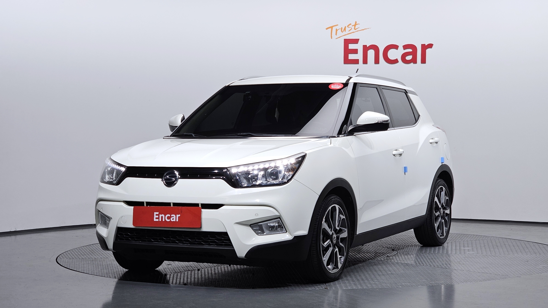 SSANGYONG TIVOLI 2015