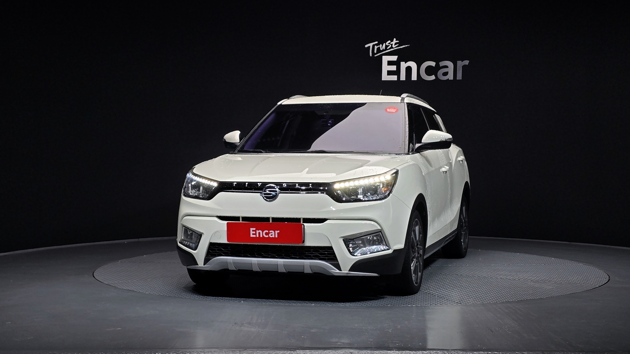SSANGYONG TIVOLI photo 3