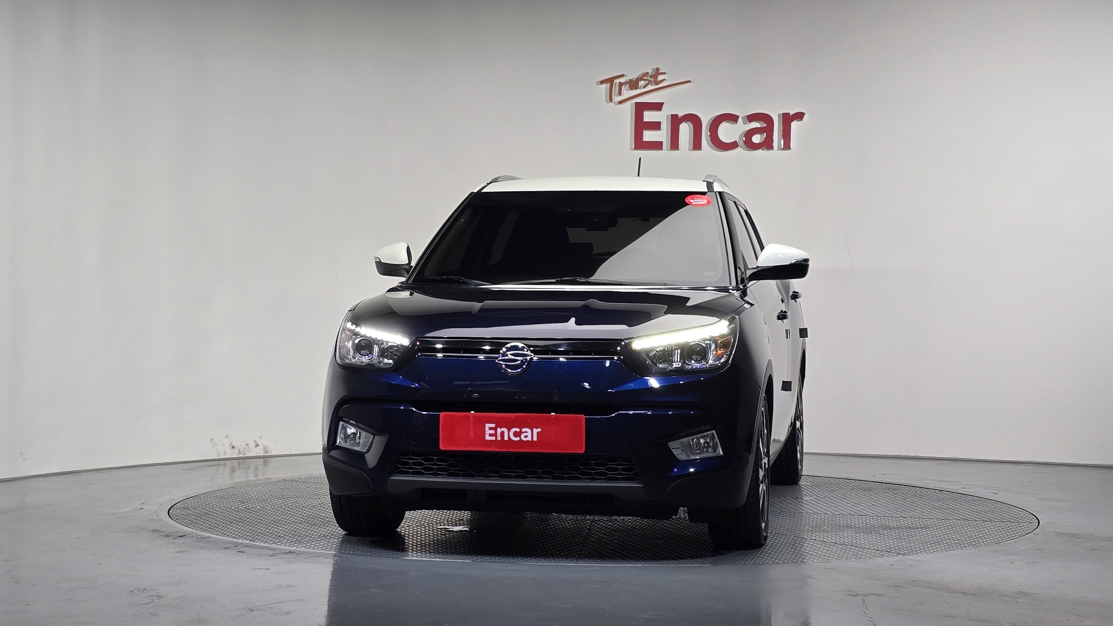 SSANGYONG TIVOLI photo 3