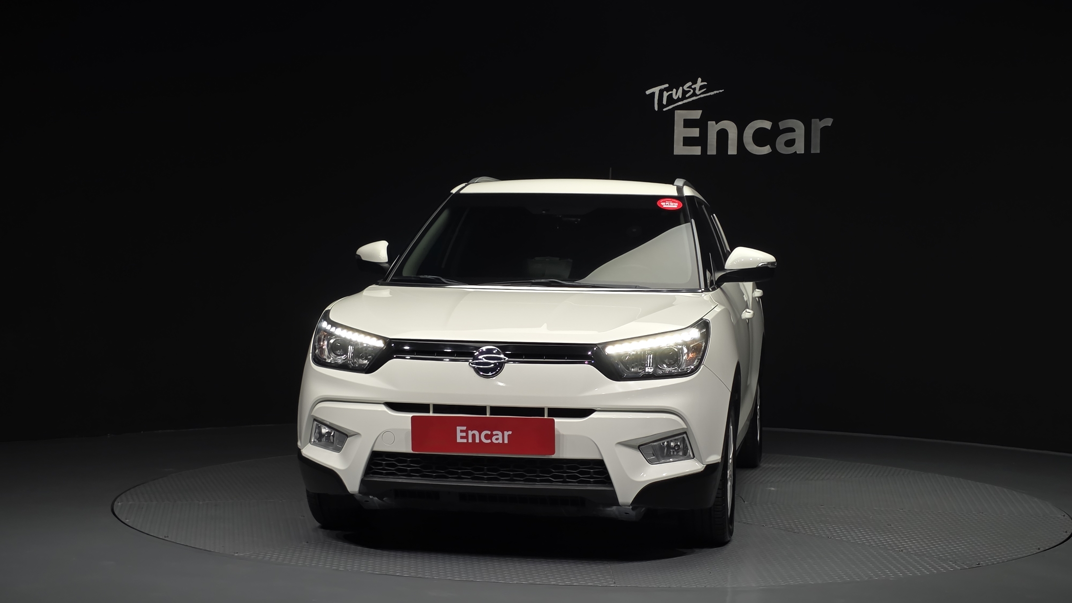 SSANGYONG TIVOLI photo 3