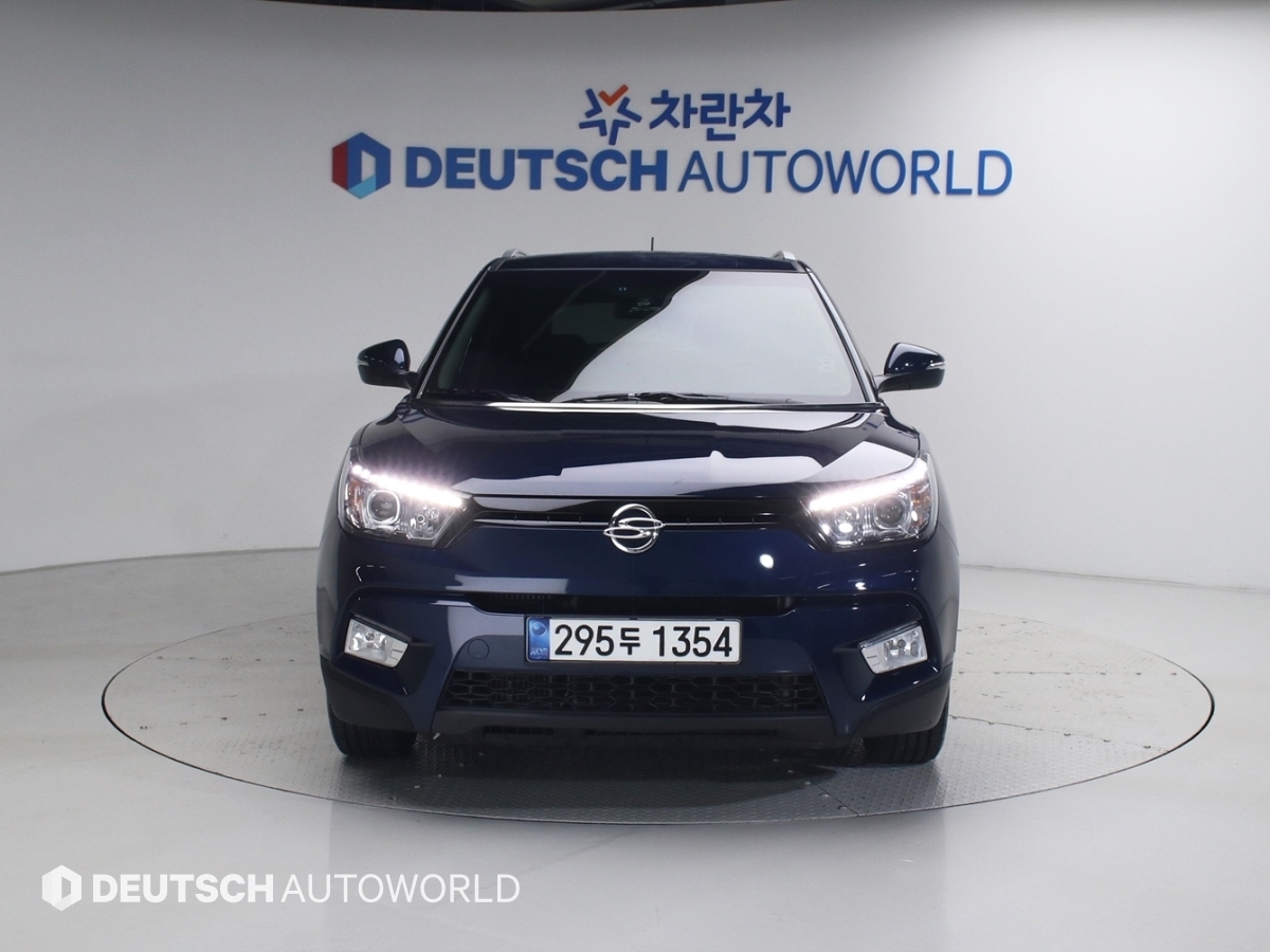 SSANGYONG TIVOLI photo 3