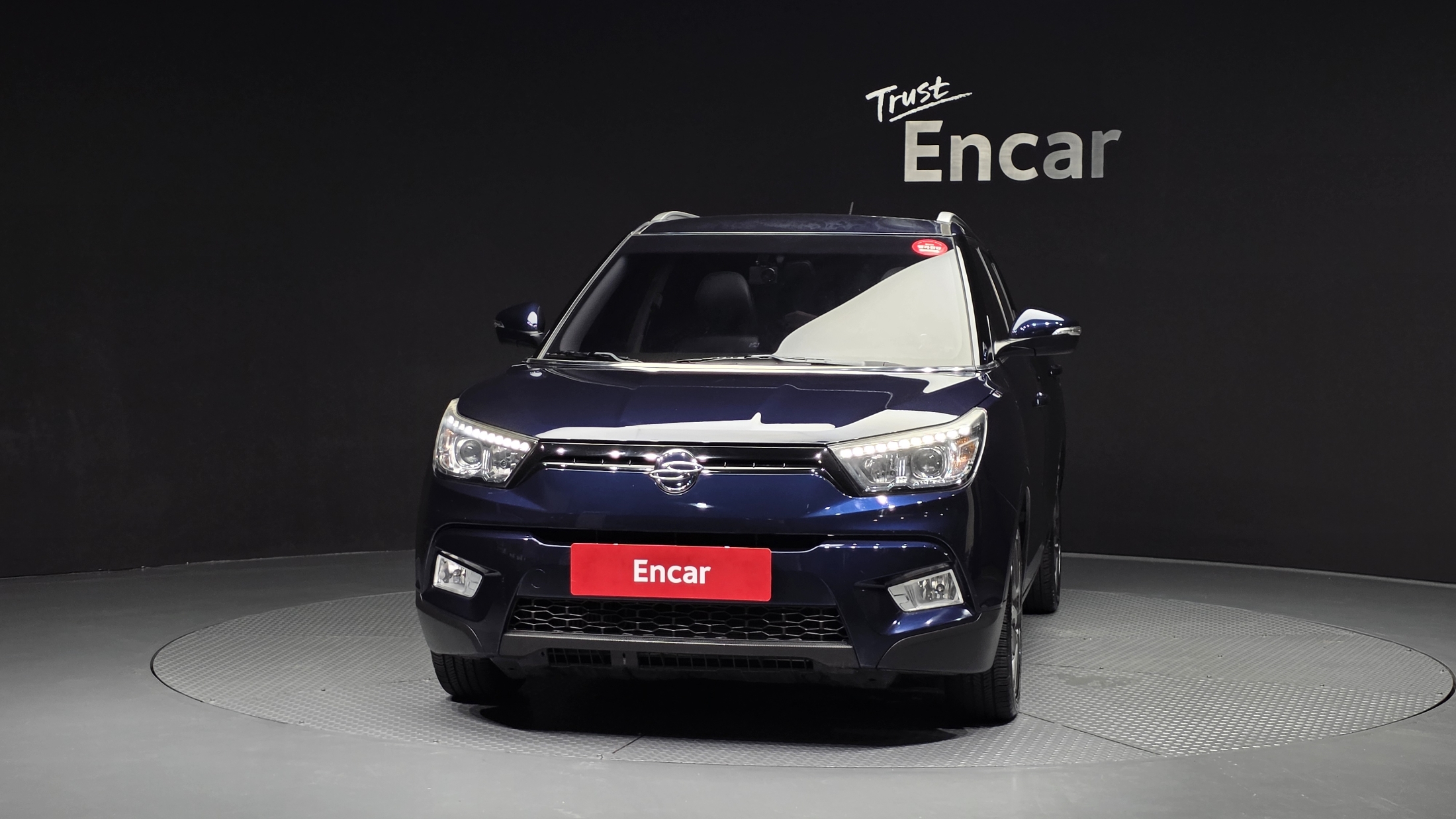SSANGYONG TIVOLI photo 3
