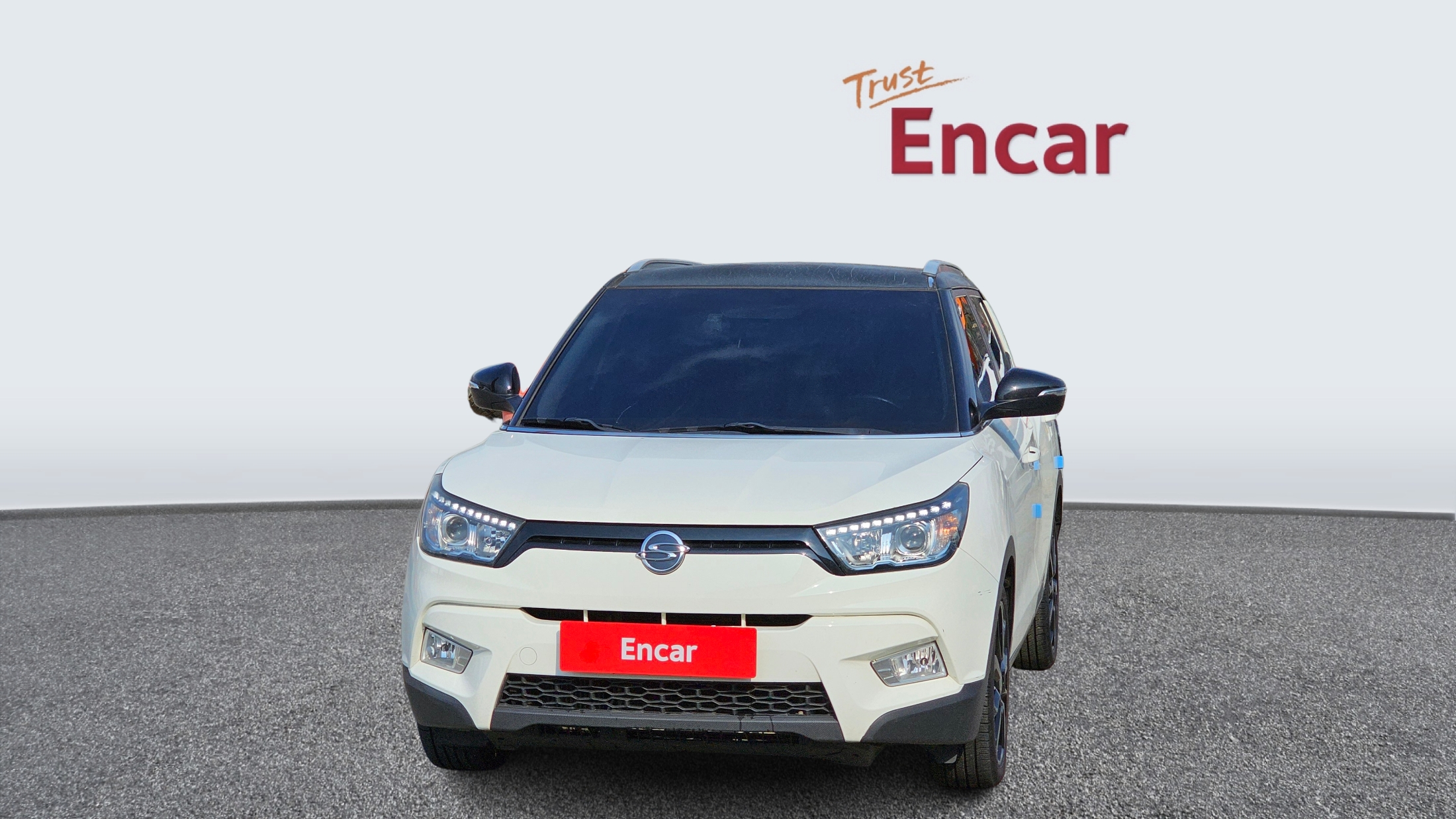 SSANGYONG TIVOLI photo 3