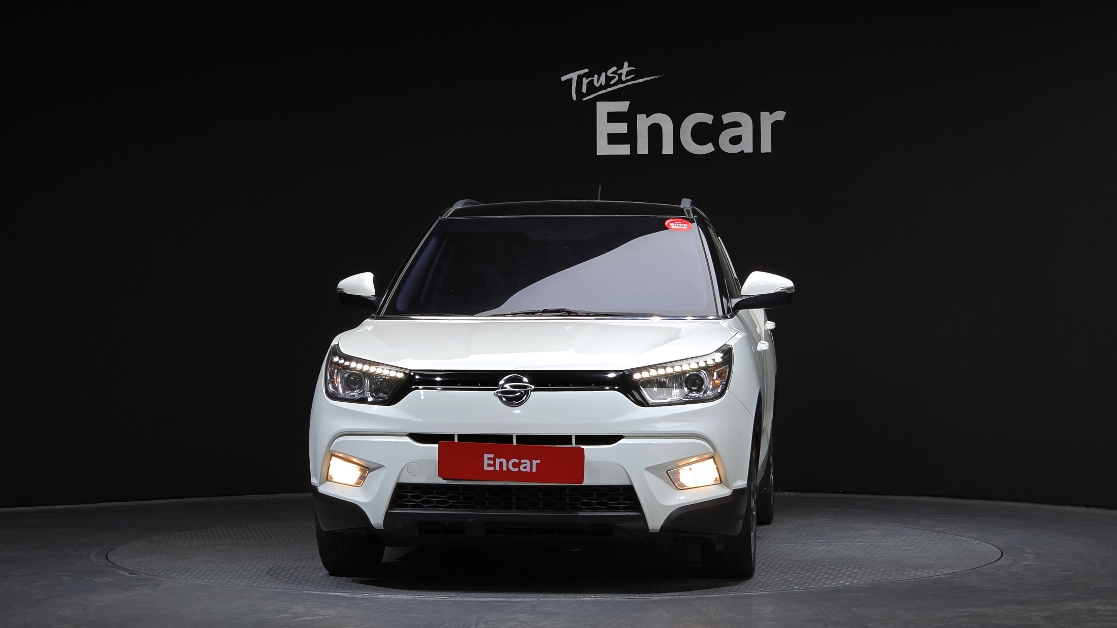 SSANGYONG TIVOLI photo 3