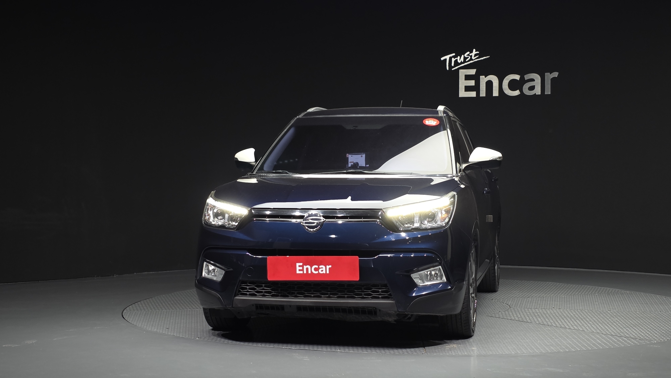 SSANGYONG TIVOLI photo 3