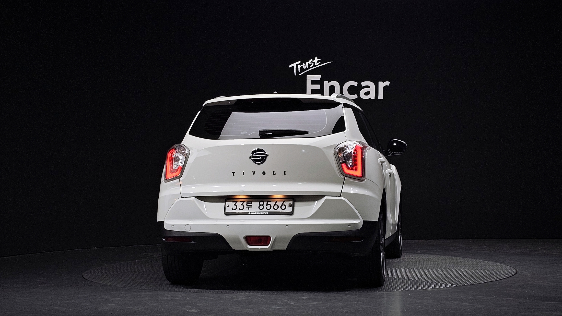 SSANGYONG TIVOLI photo 3