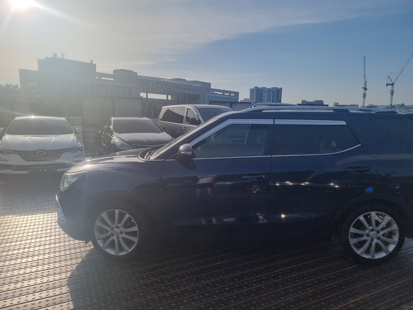 SSANGYONG TIVOLI photo 2