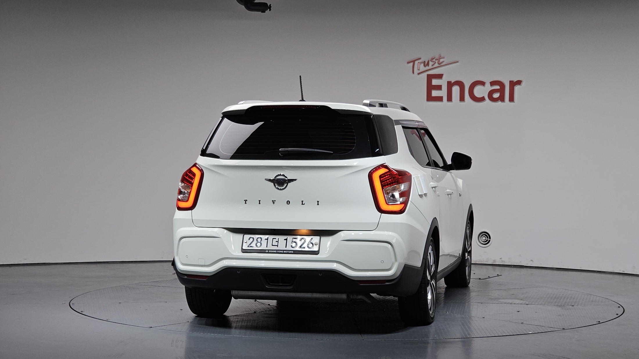 SSANGYONG TIVOLI photo 3