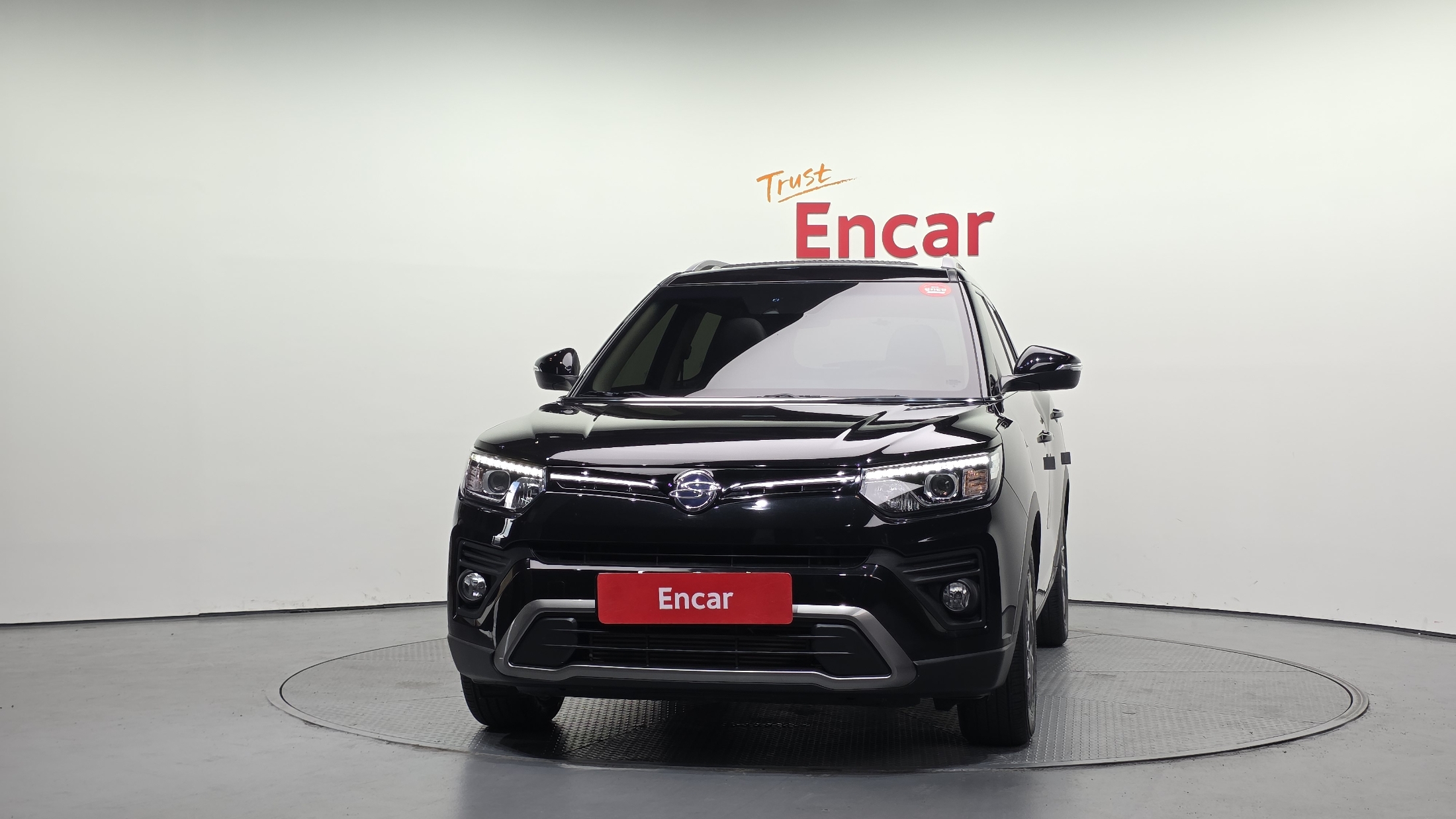 SSANGYONG TIVOLI photo 3