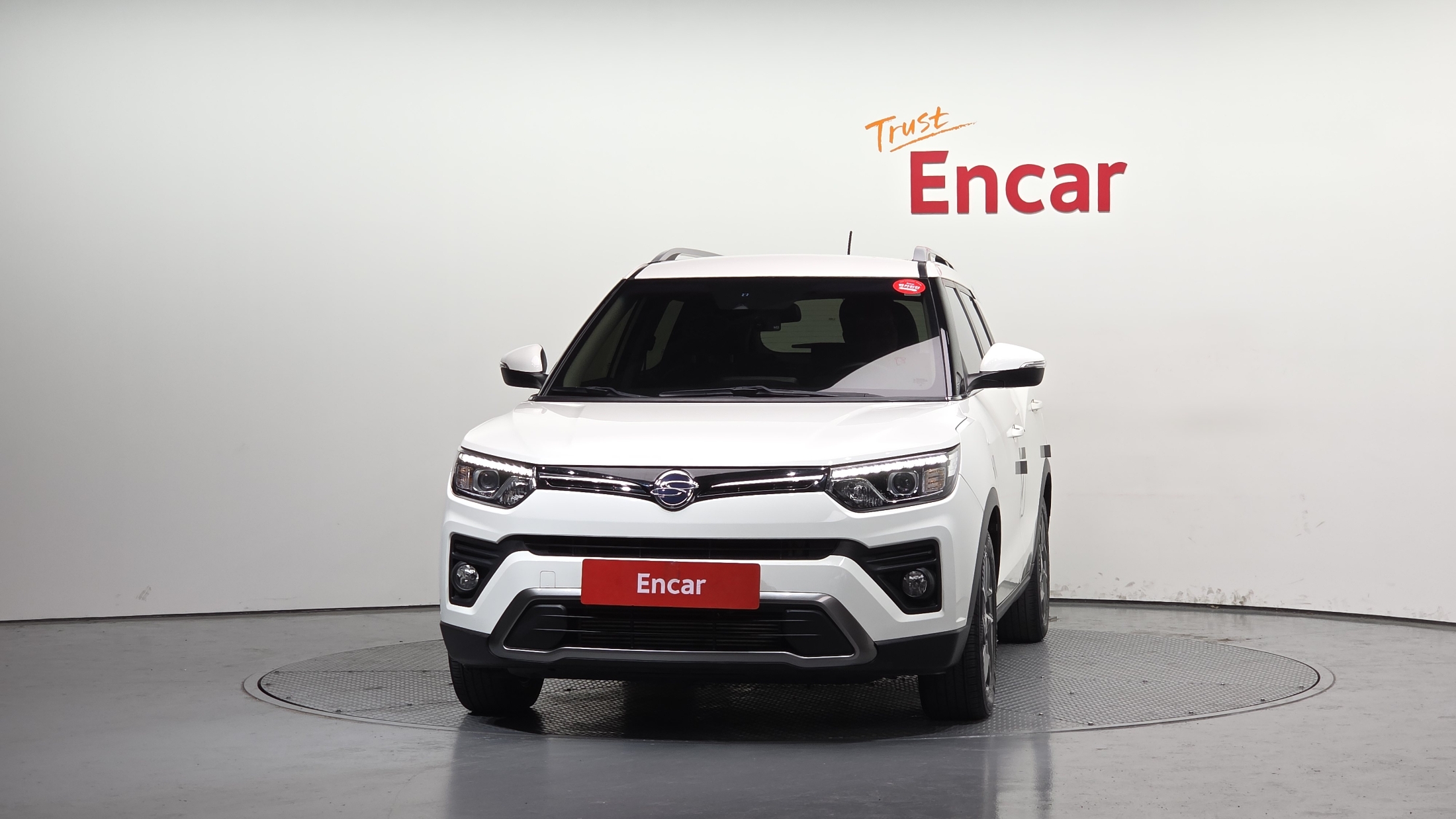 SSANGYONG TIVOLI photo 3