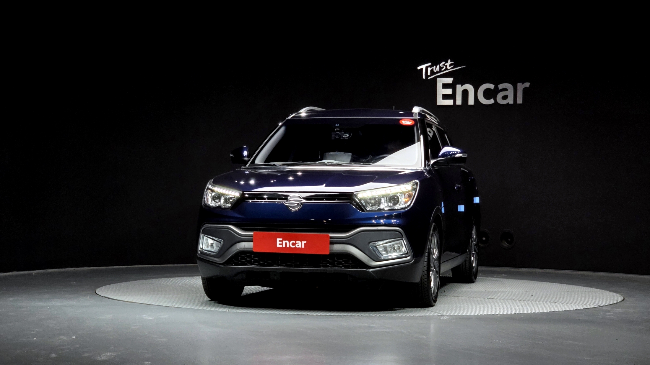 SSANGYONG TIVOLI photo 3