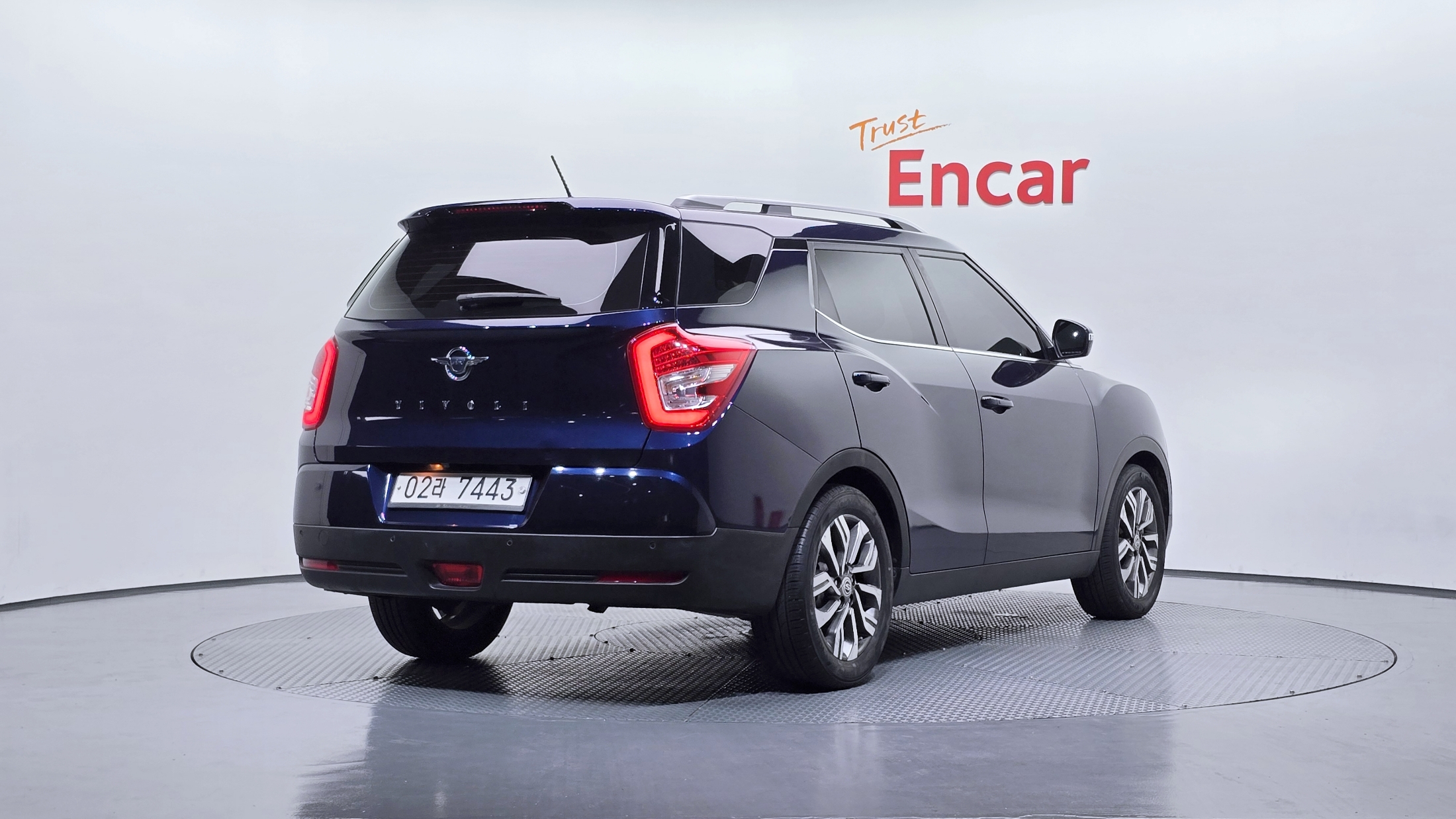 SSANGYONG TIVOLI photo 2