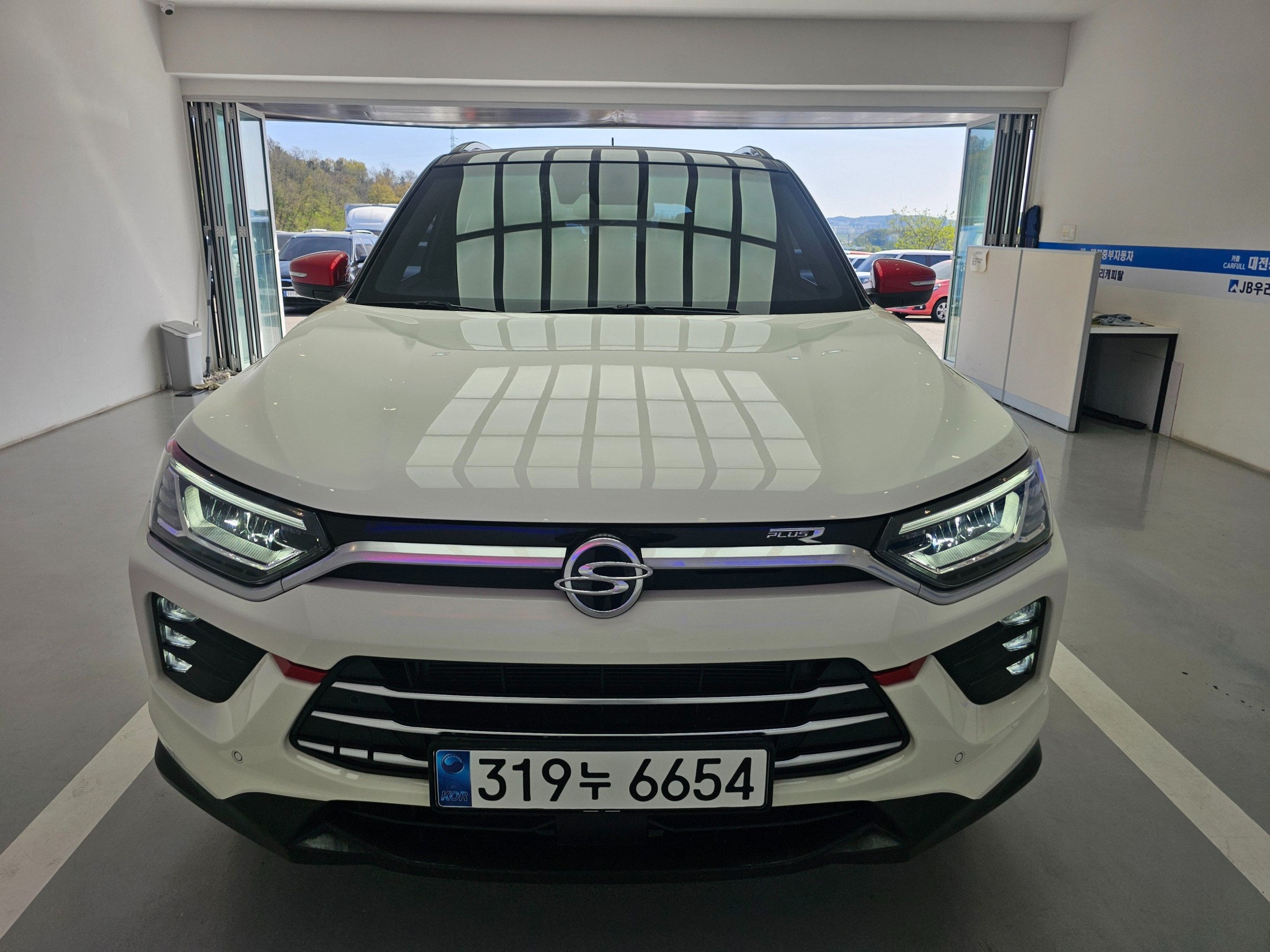 SSANGYONG KORANDO photo 3