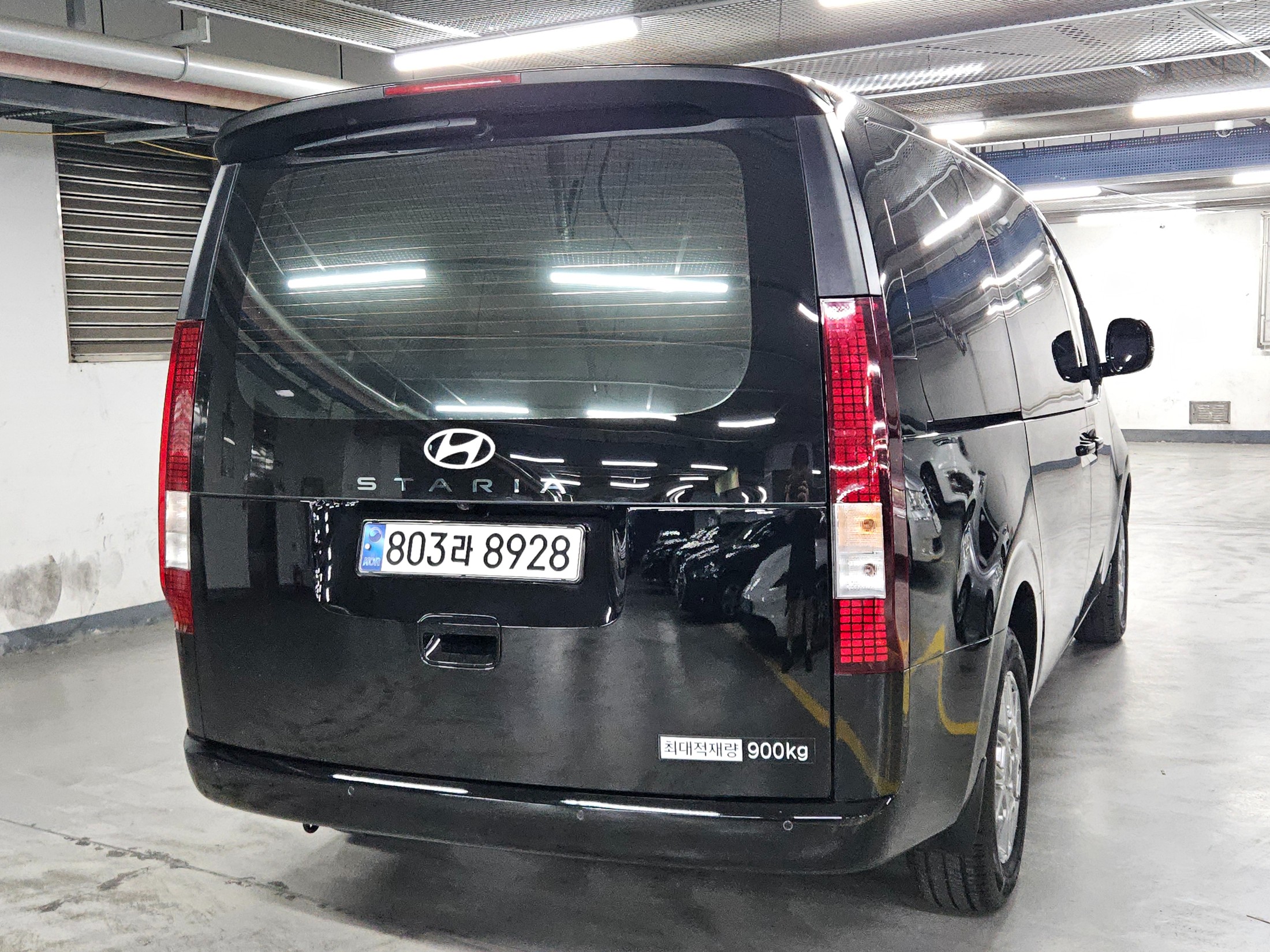 Mazda Bongo rear view