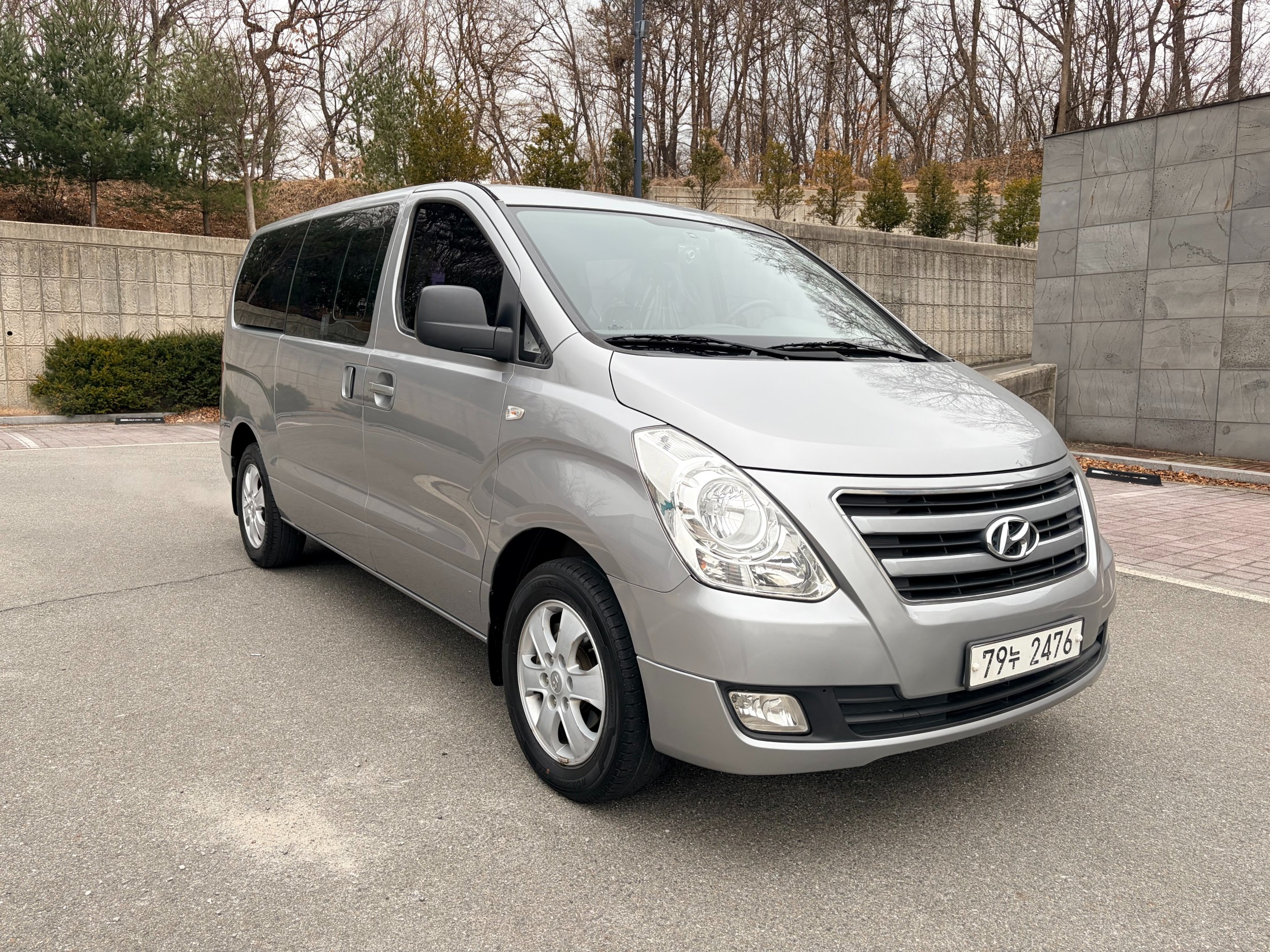 Mazda Bongo front view