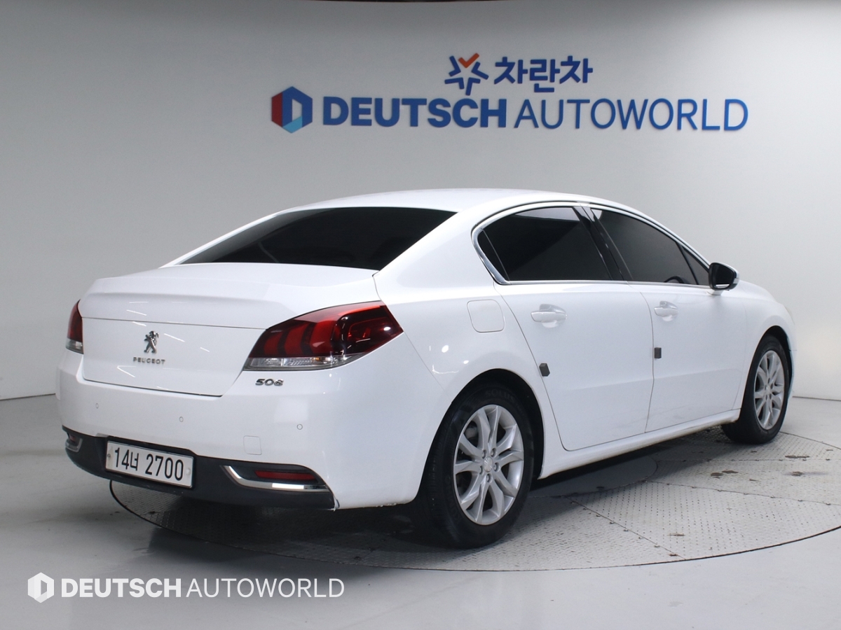 PEUGEOT 508 photo 2