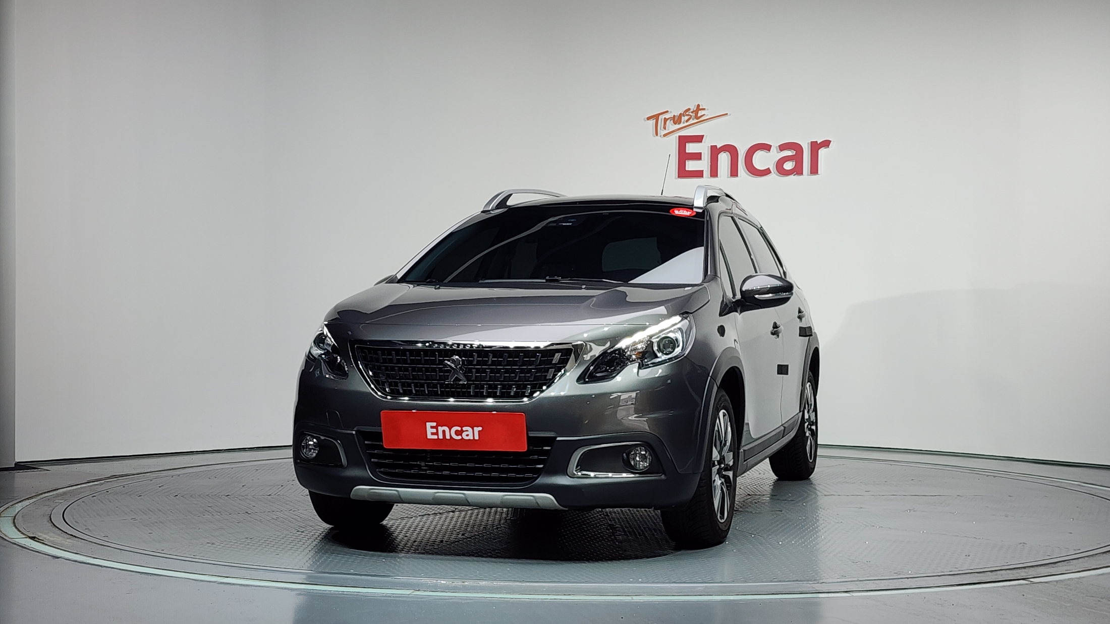 PEUGEOT 2008 photo 3