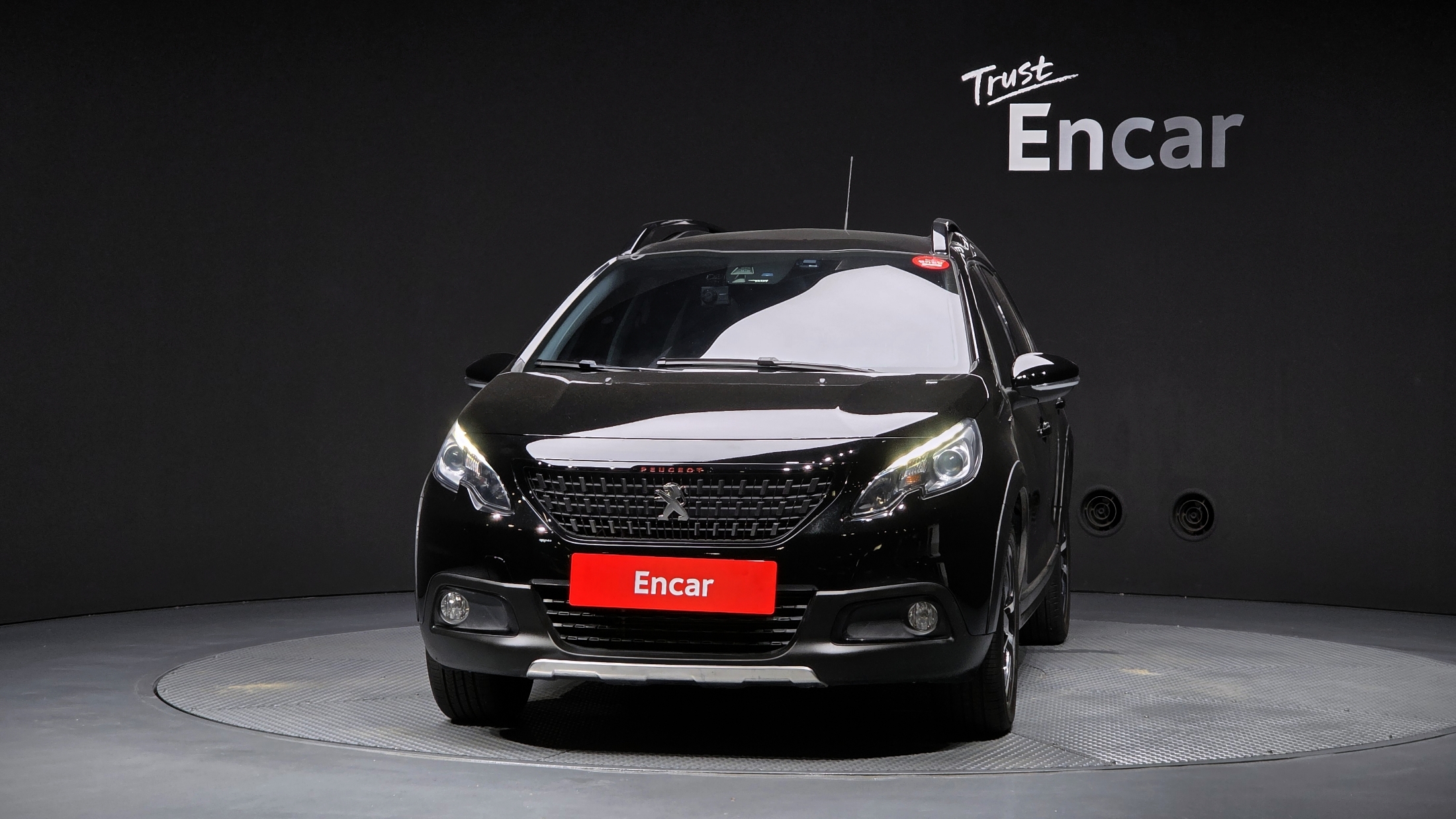 PEUGEOT 2008 photo 3