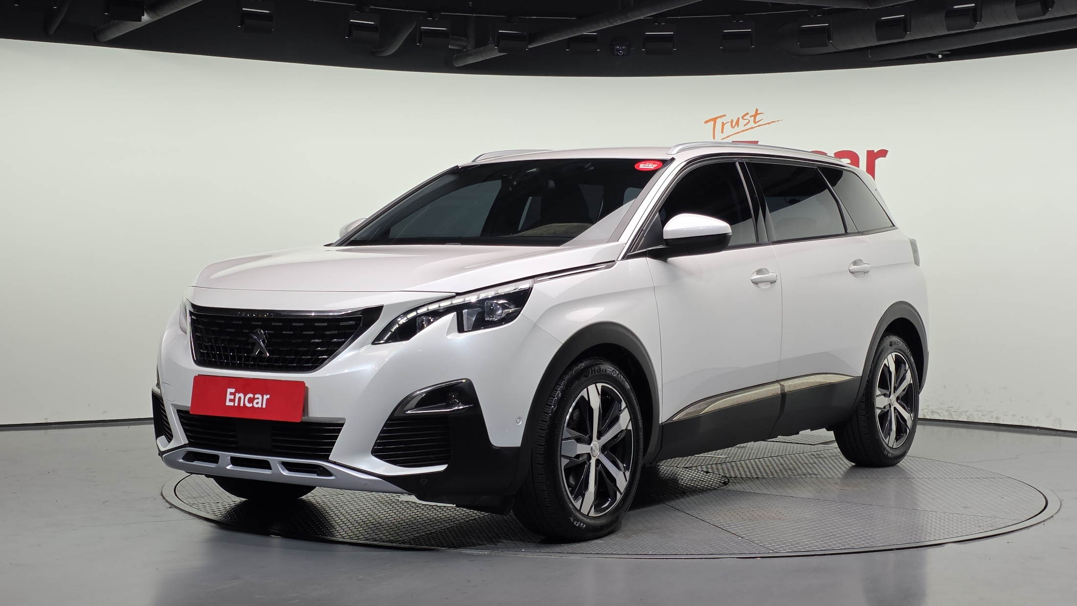 PEUGEOT 5008