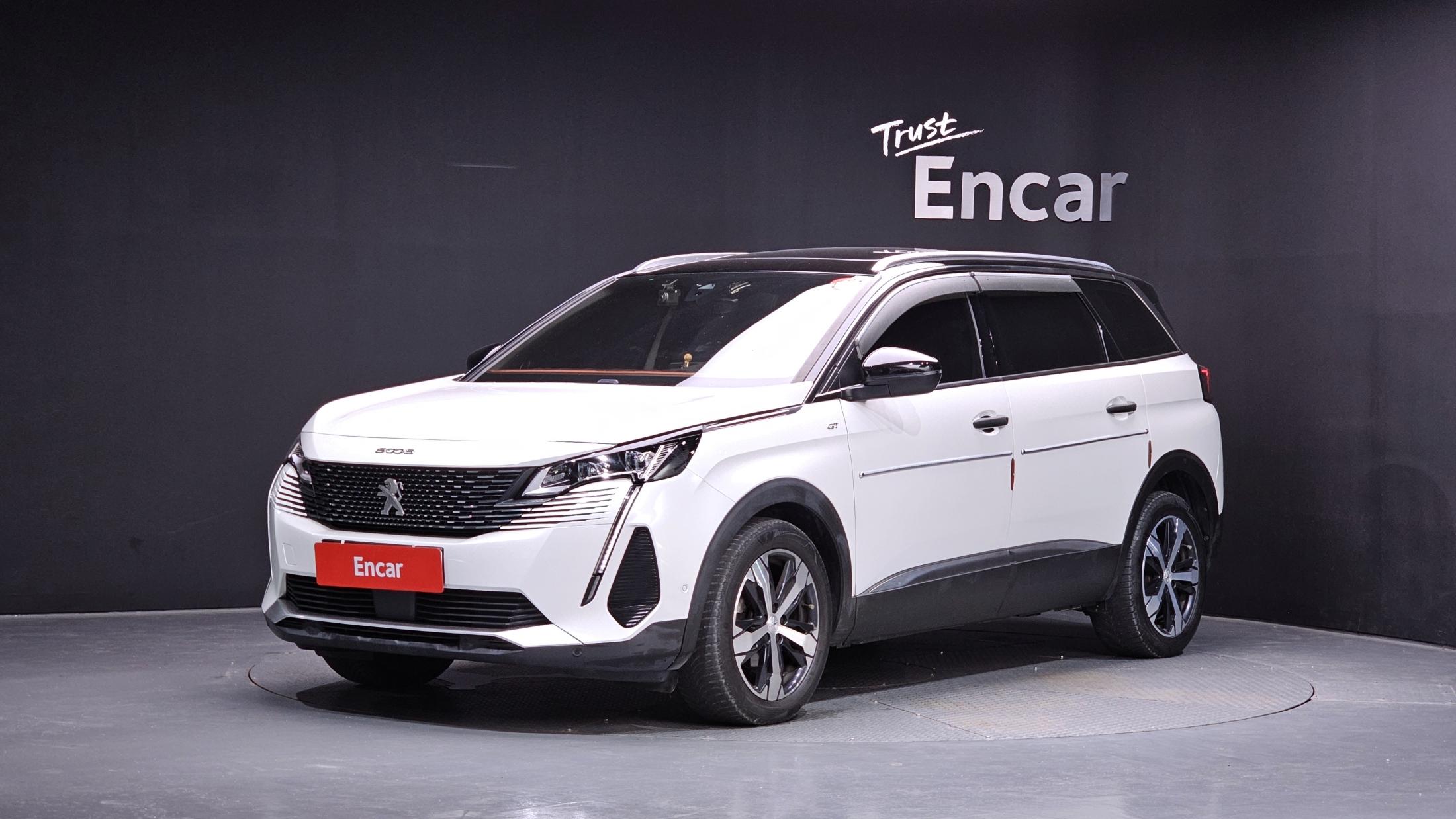PEUGEOT 5008