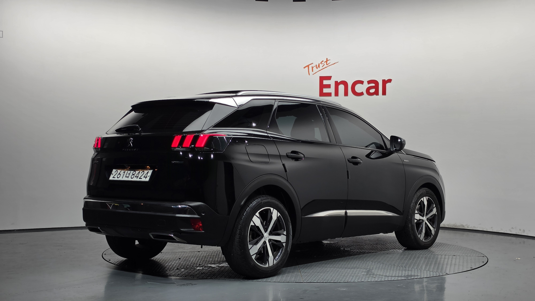 PEUGEOT 3008 photo 2