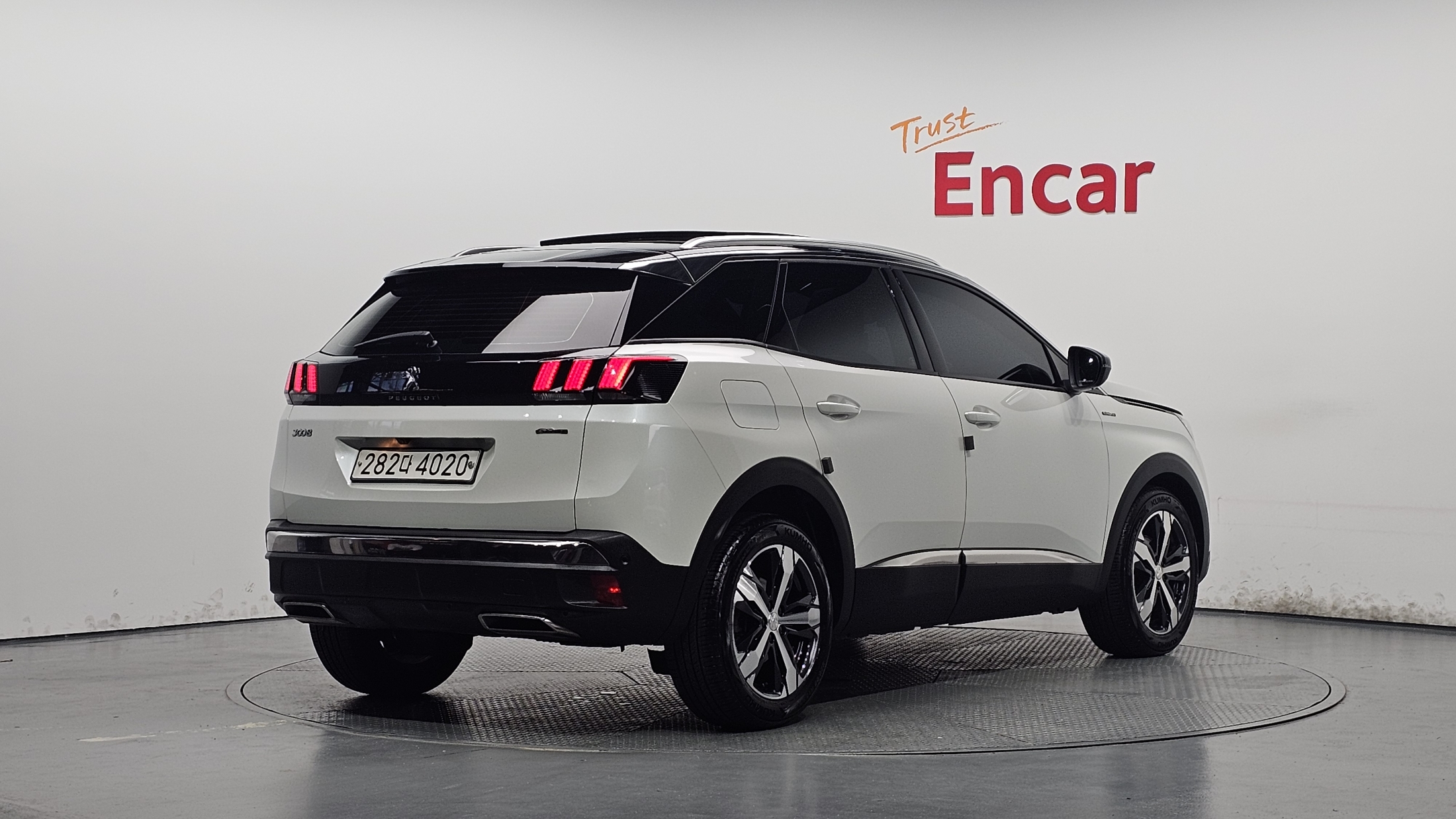 PEUGEOT 3008 photo 2