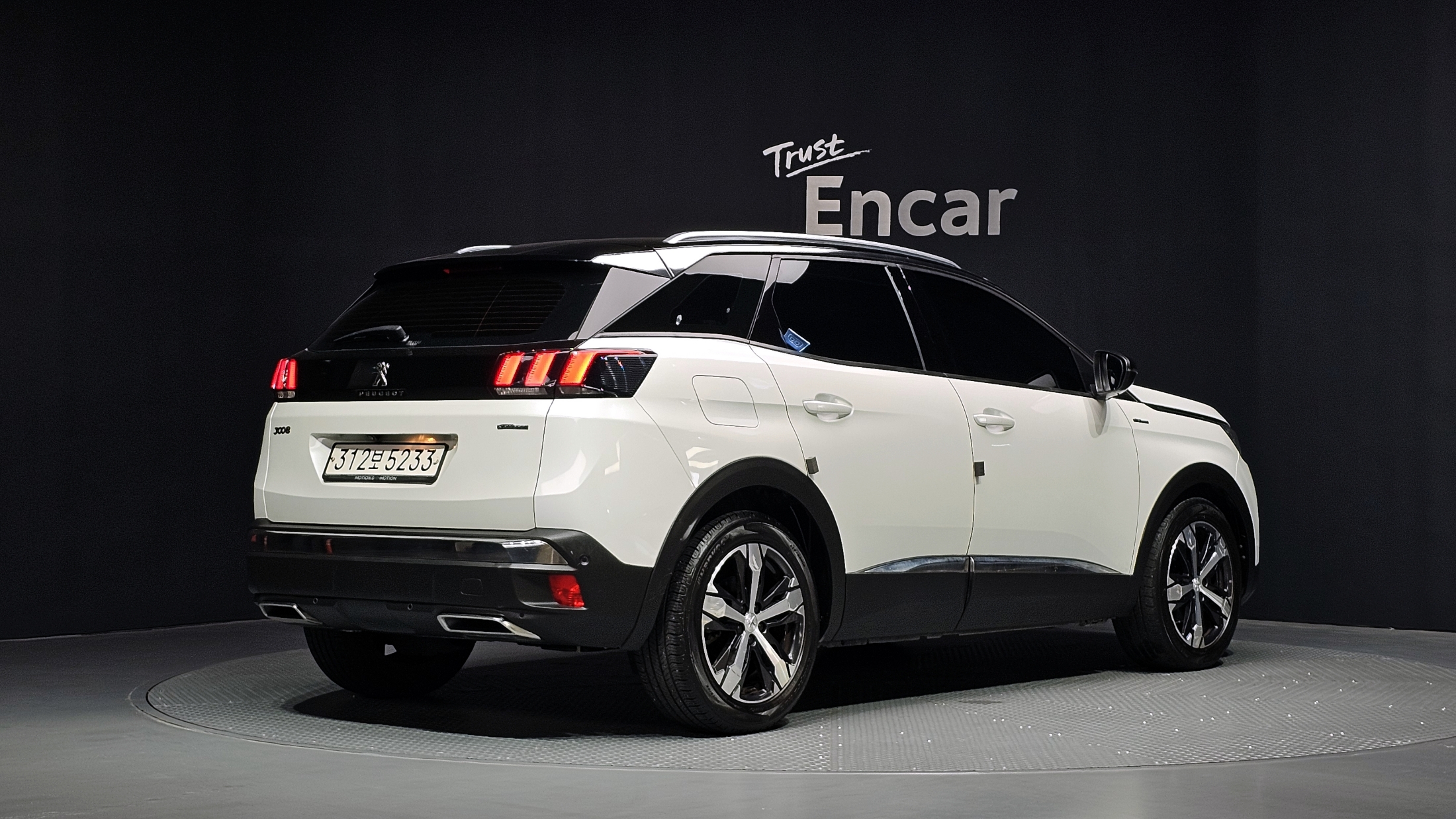 PEUGEOT 3008 photo 2