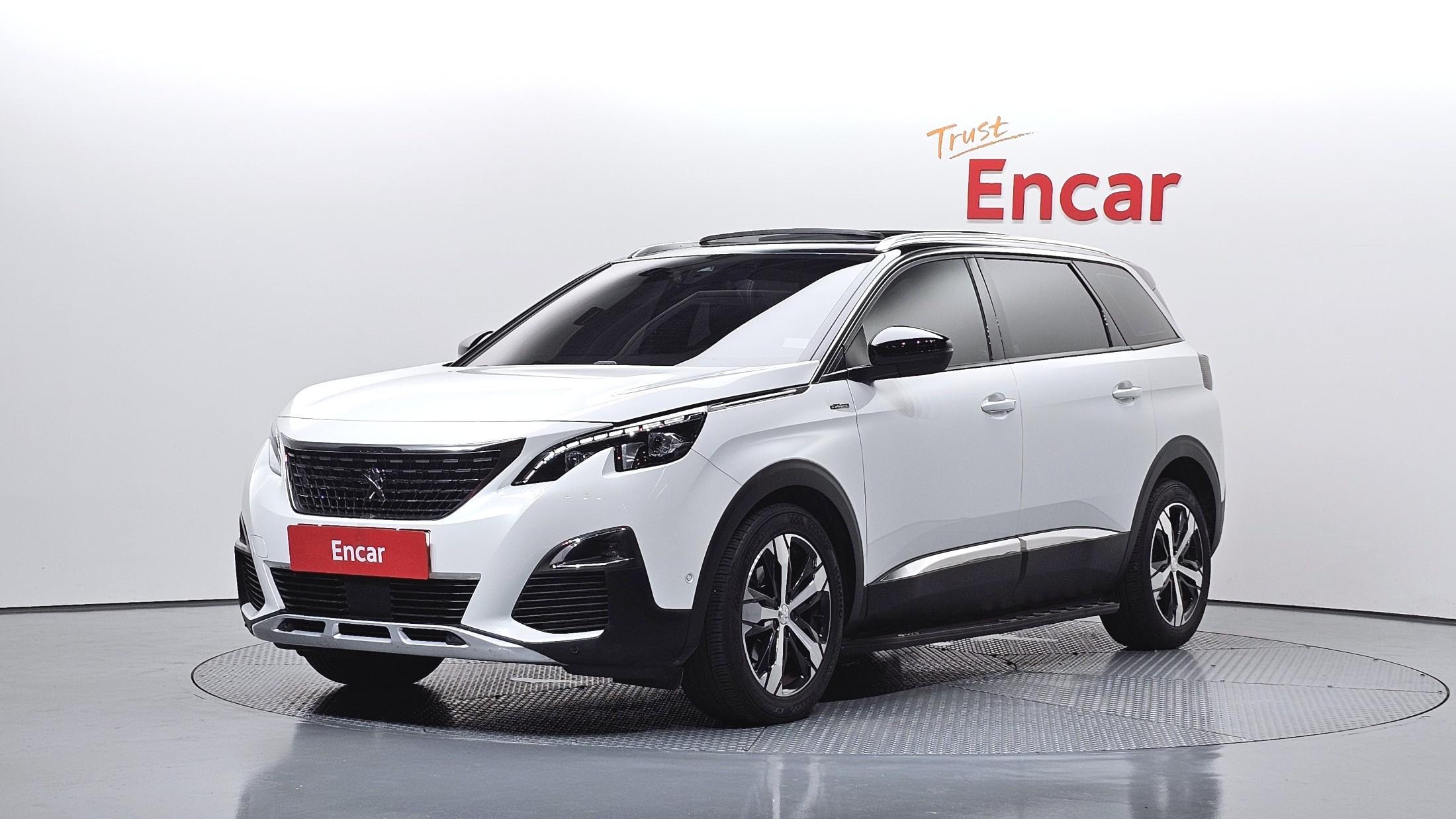 PEUGEOT 5008